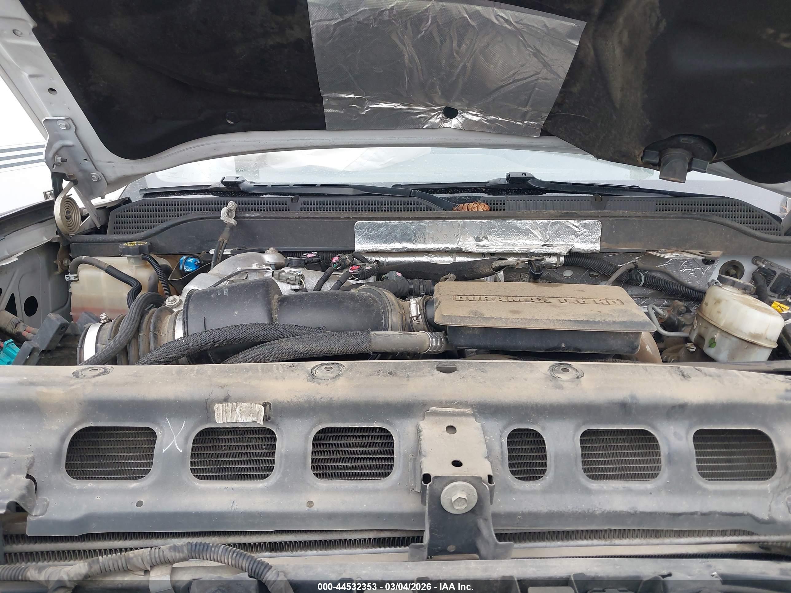 CHEVROLET SILVERADO image 10
