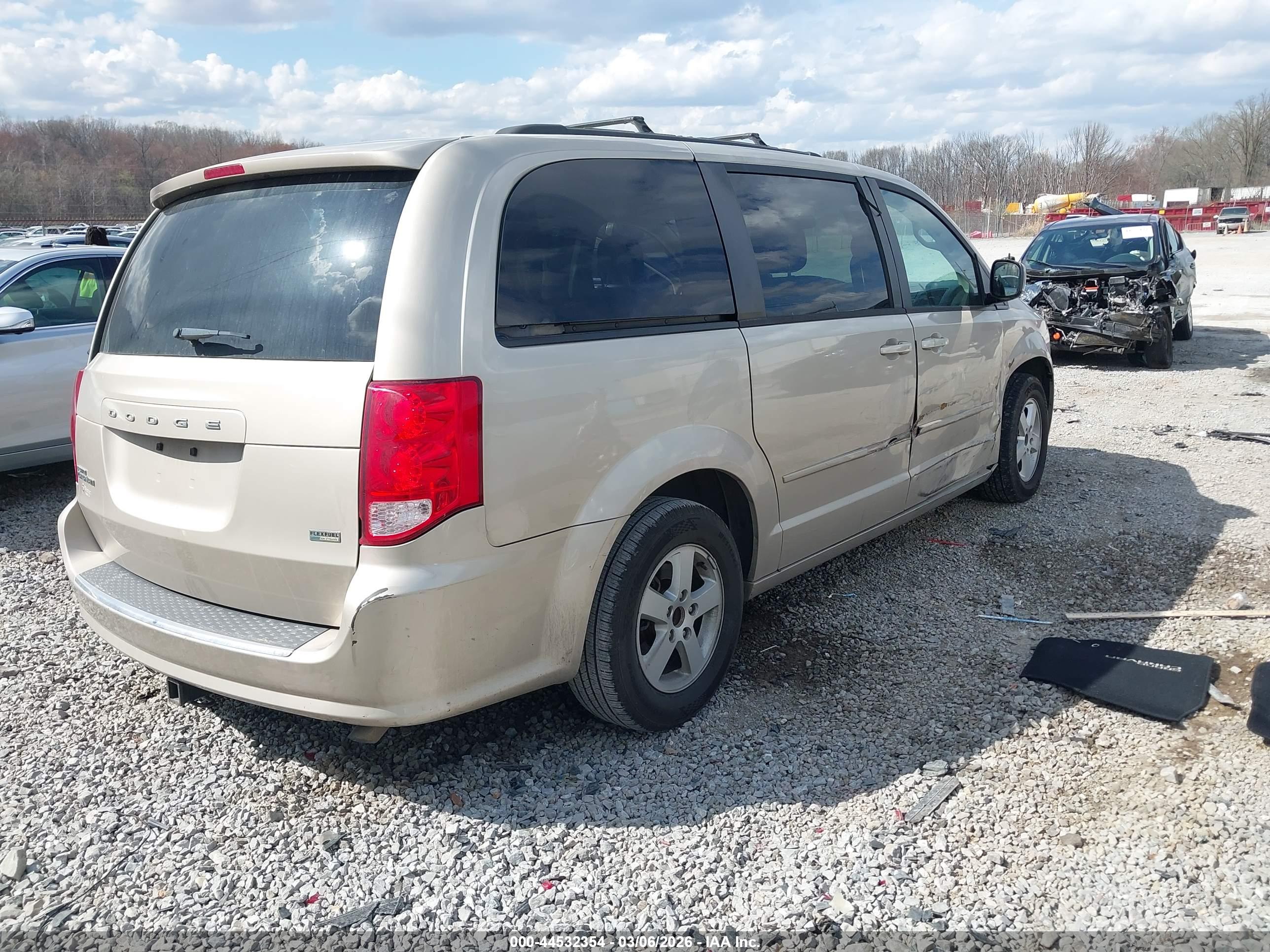 DODGE GRAND image 4