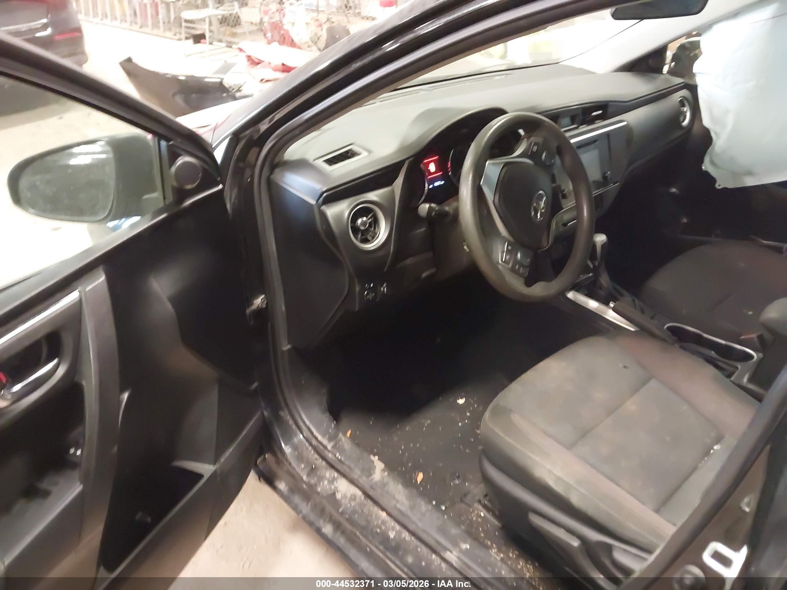 TOYOTA COROLLA image 5
