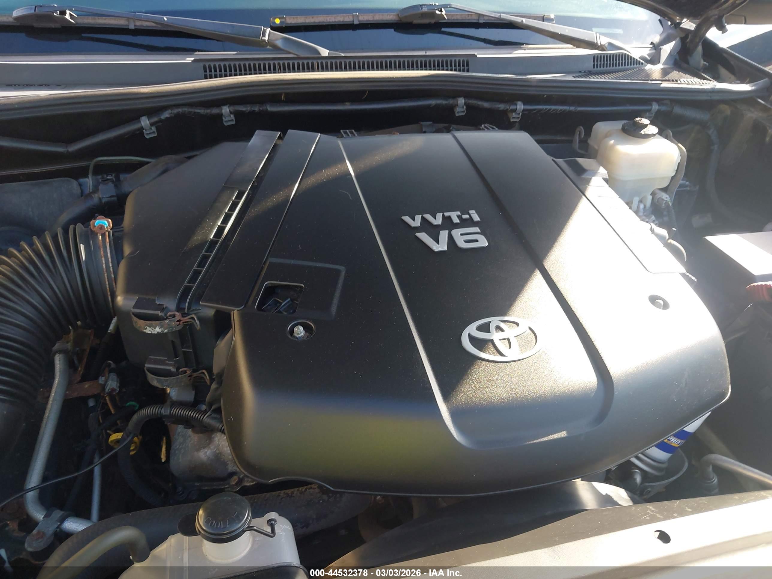 TOYOTA TACOMA image 10