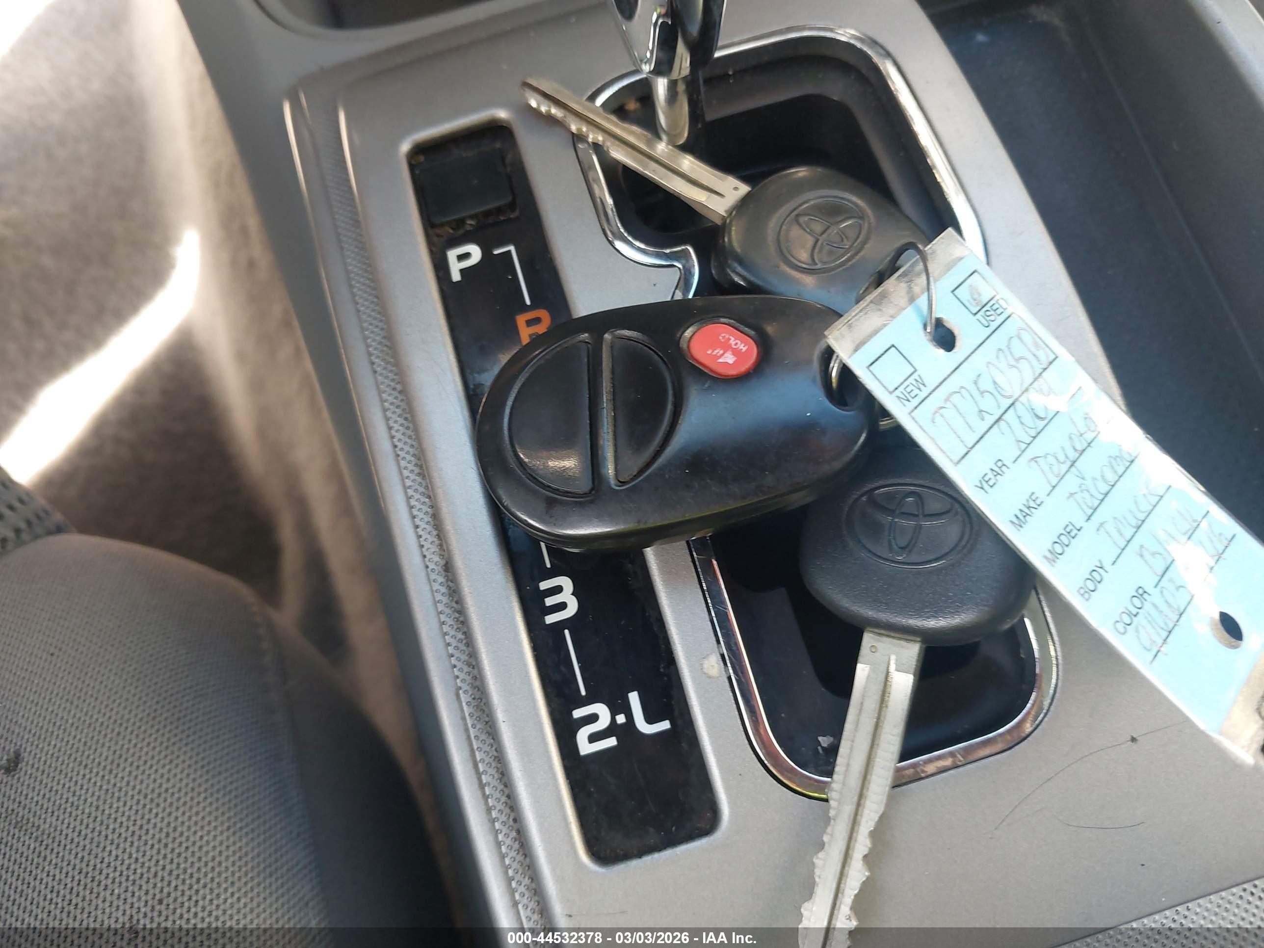 TOYOTA TACOMA image 11