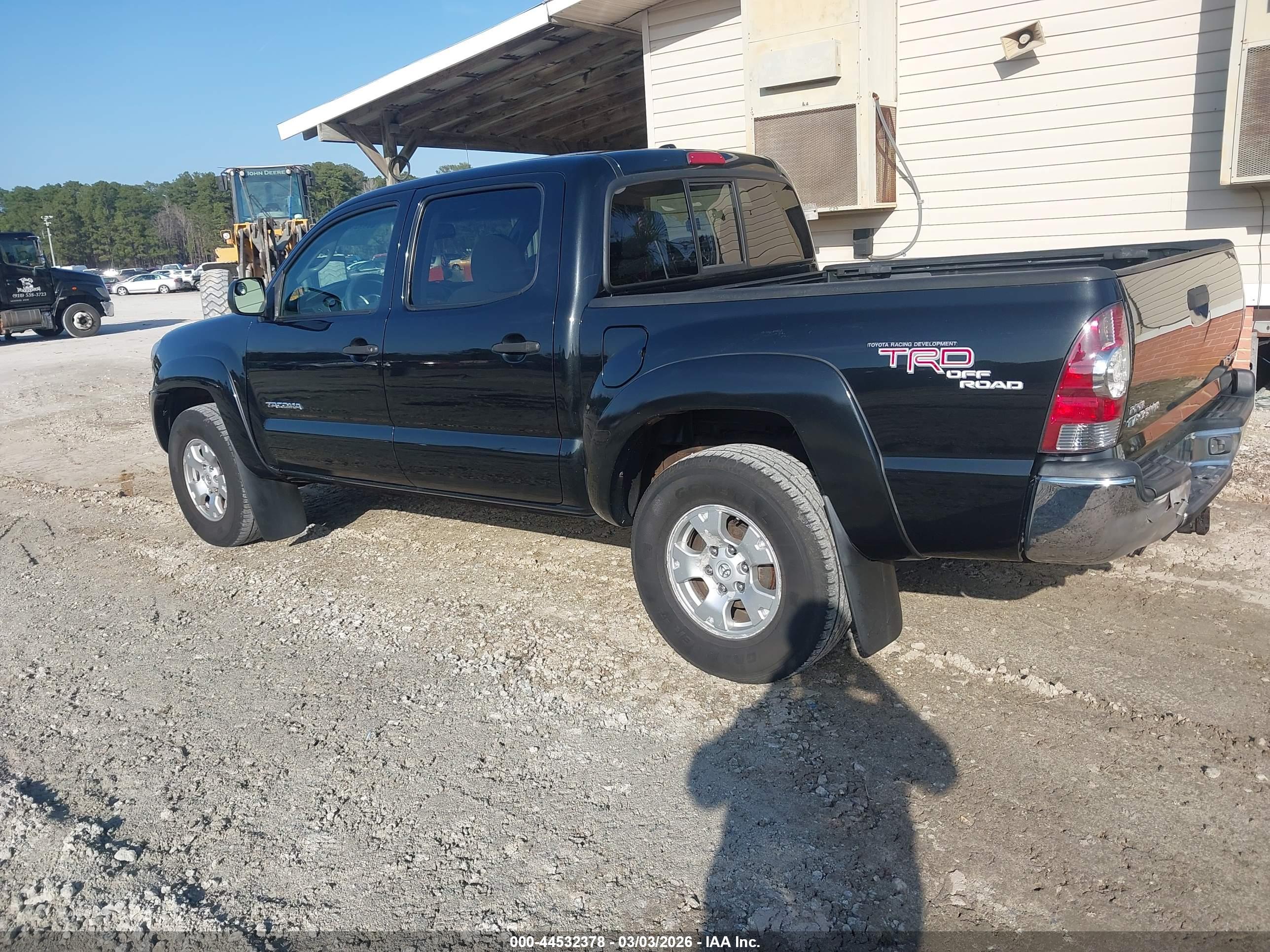 TOYOTA TACOMA image 3