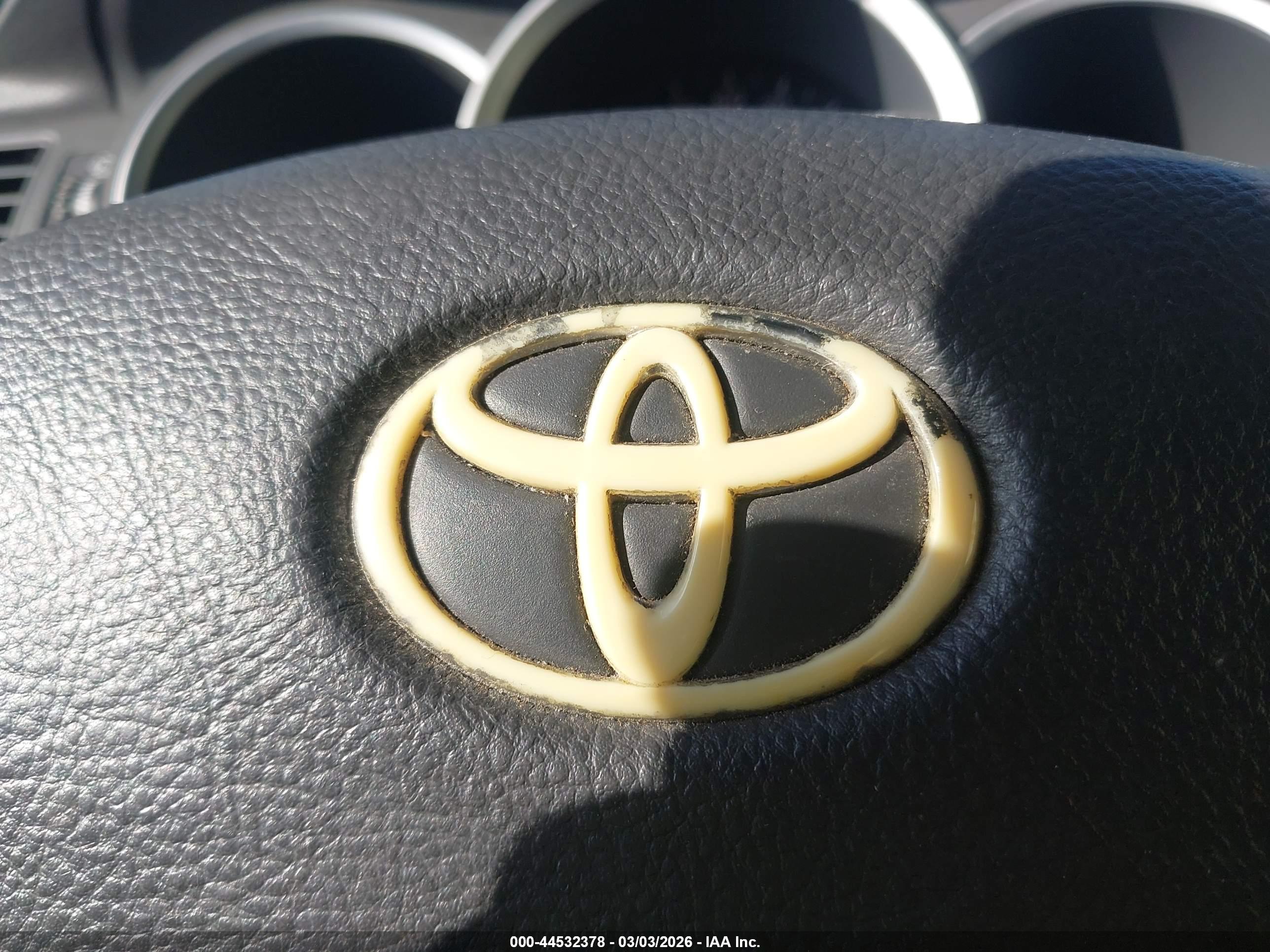 TOYOTA TACOMA image 6