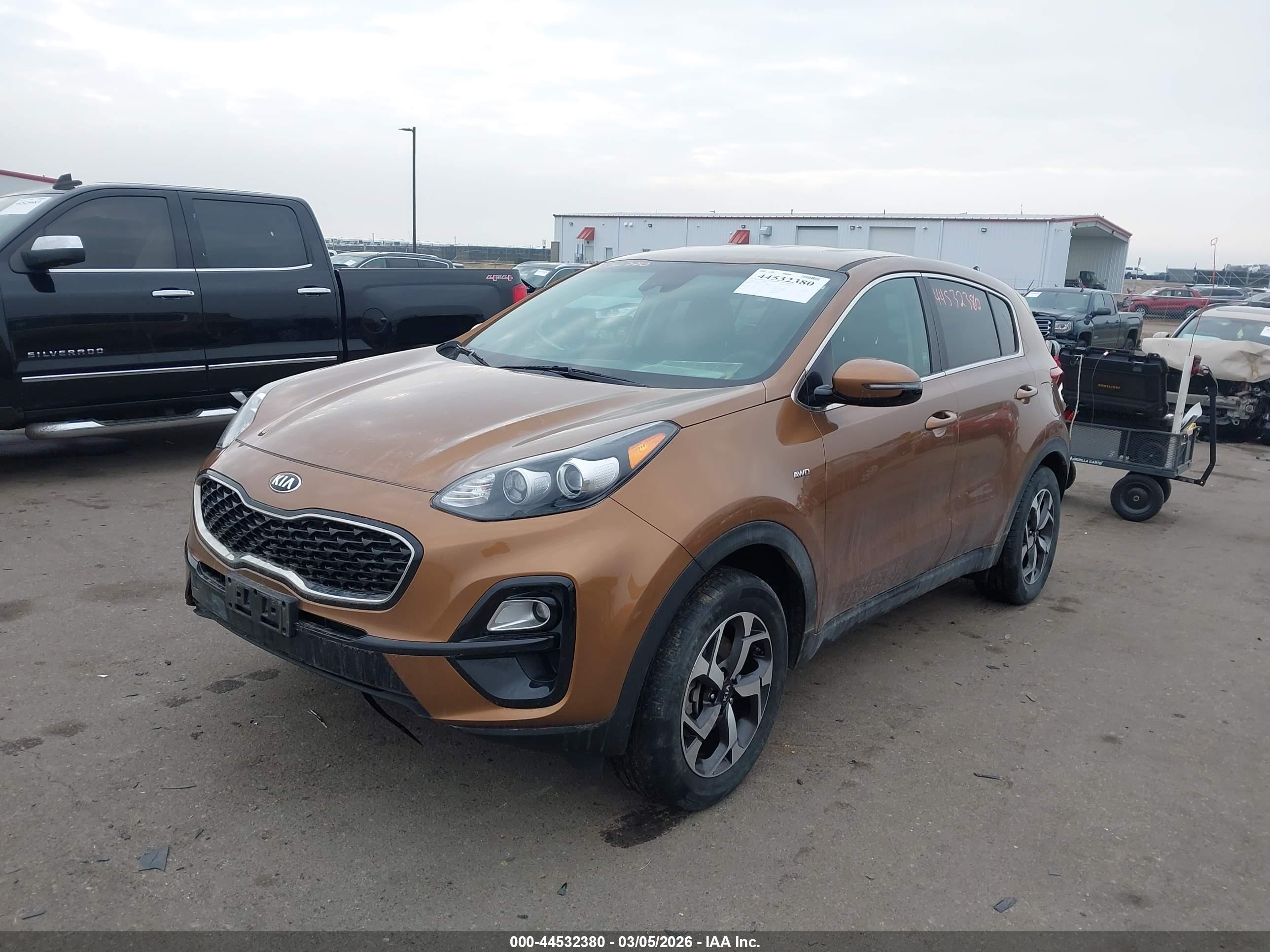 KIA SPORTAGE image 2