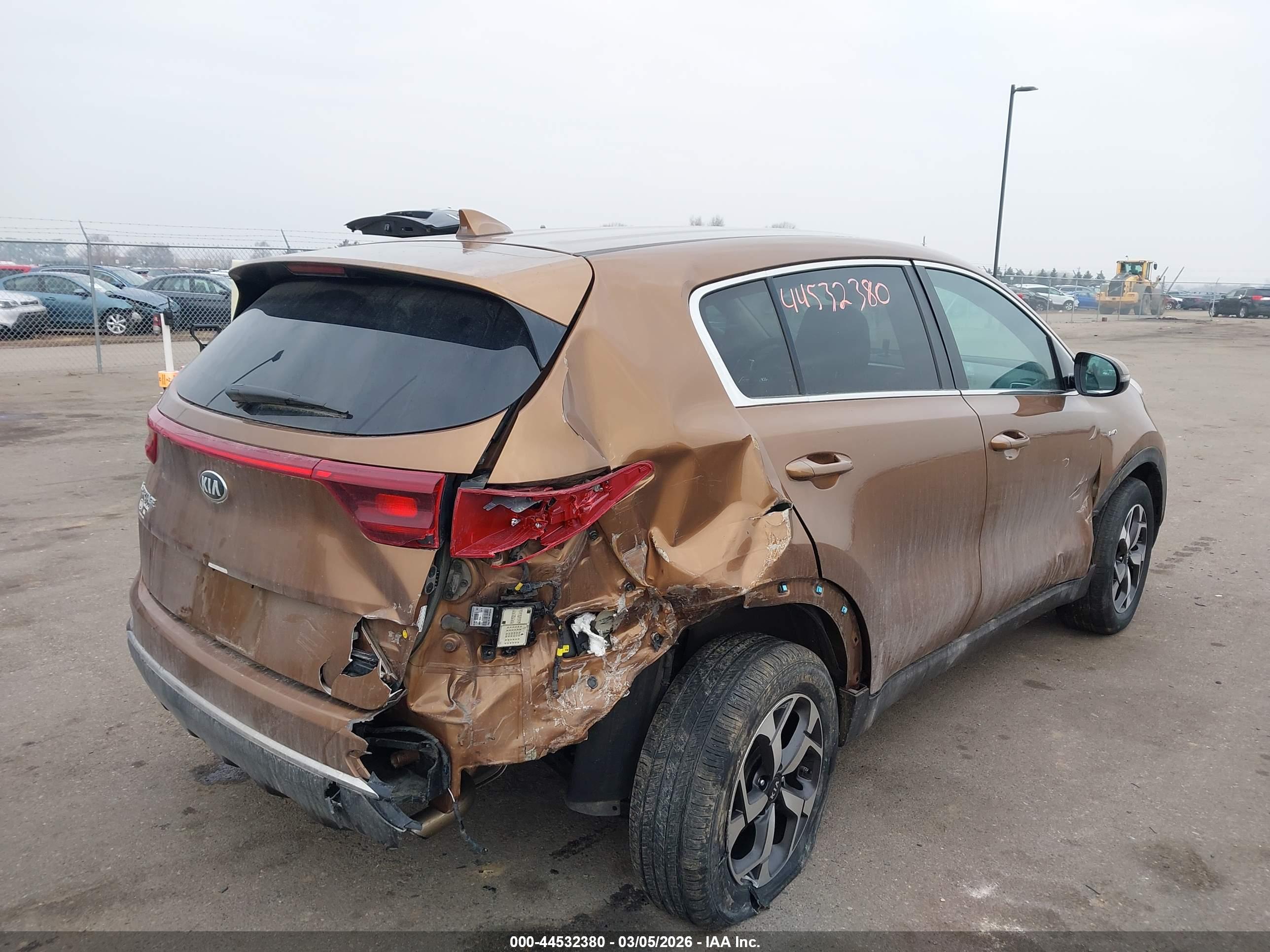 KIA SPORTAGE image 4