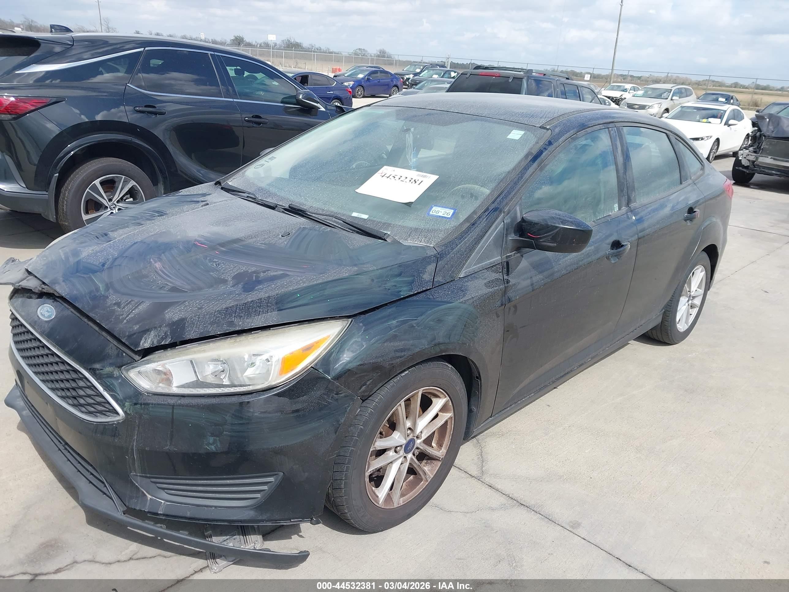 FORD FOCUS image 2
