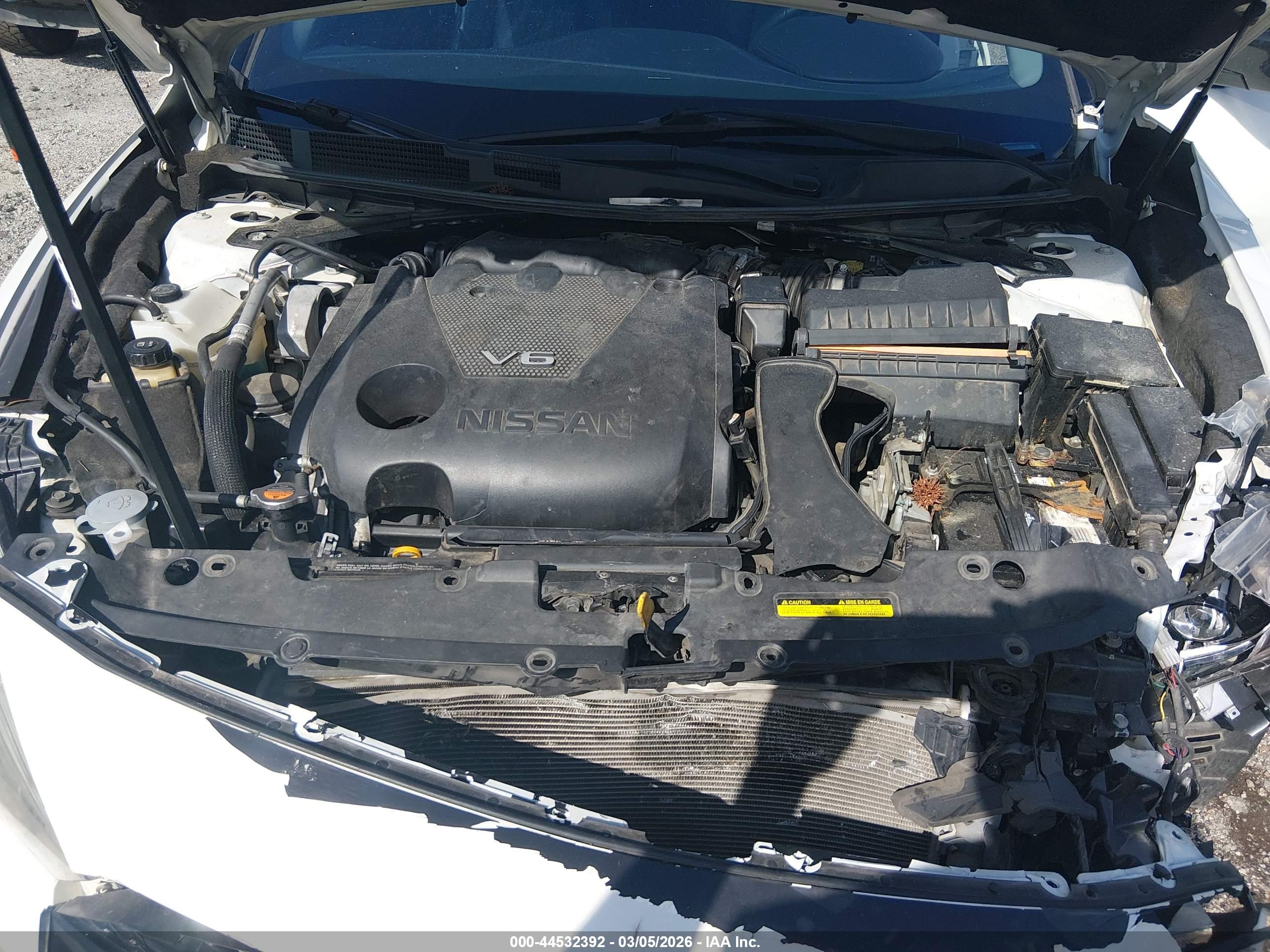 NISSAN MAXIMA image 10