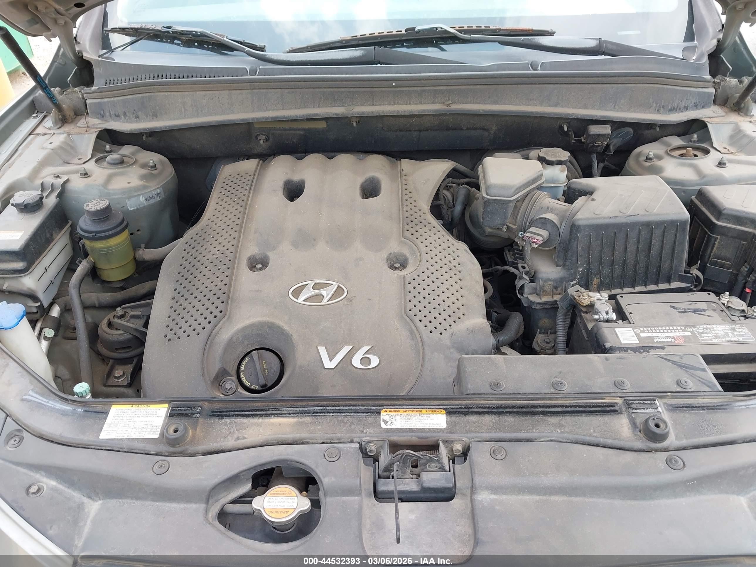 HYUNDAI SANTA image 10