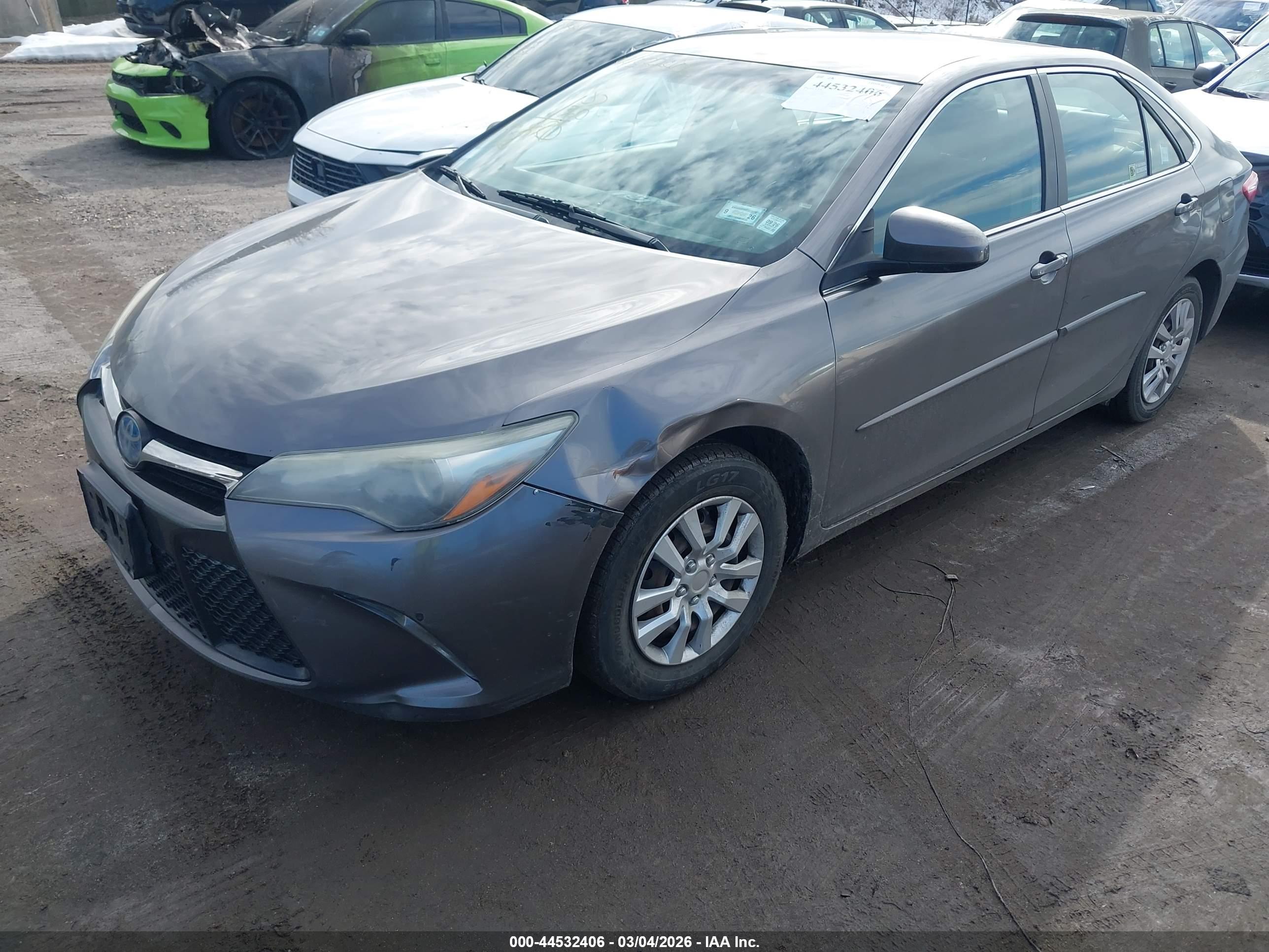 TOYOTA CAMRY image 2