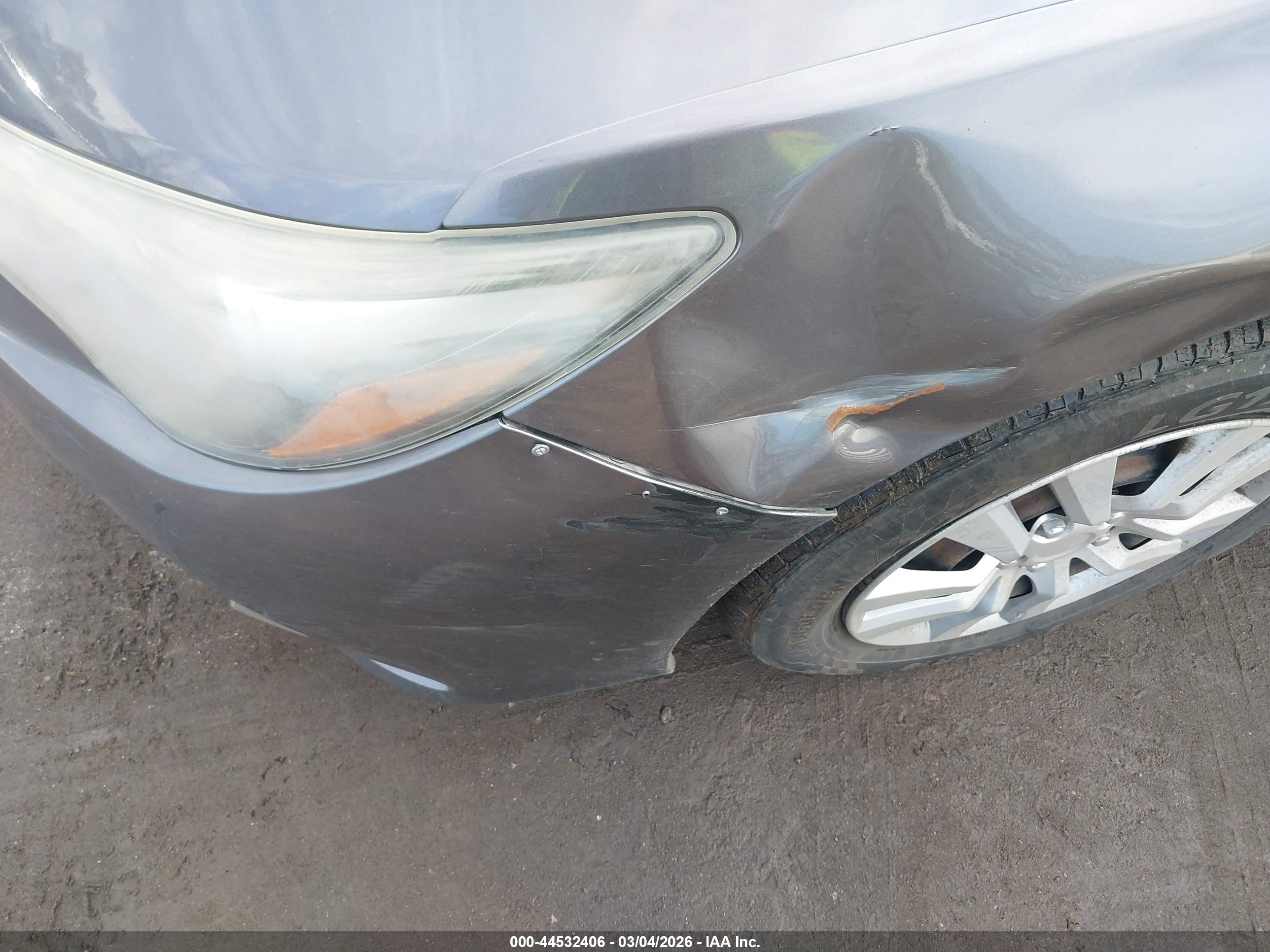 TOYOTA CAMRY image 6