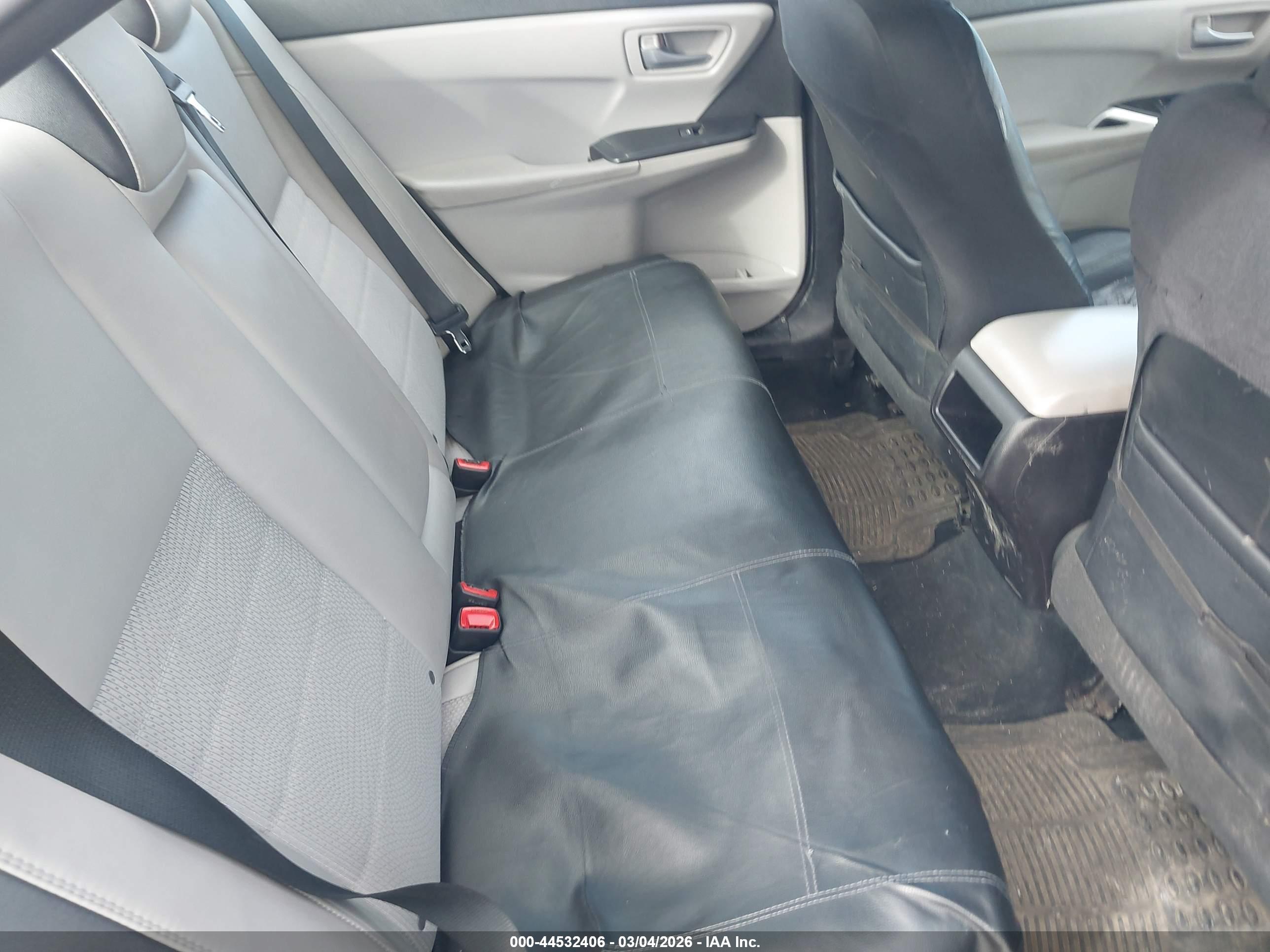 TOYOTA CAMRY image 8