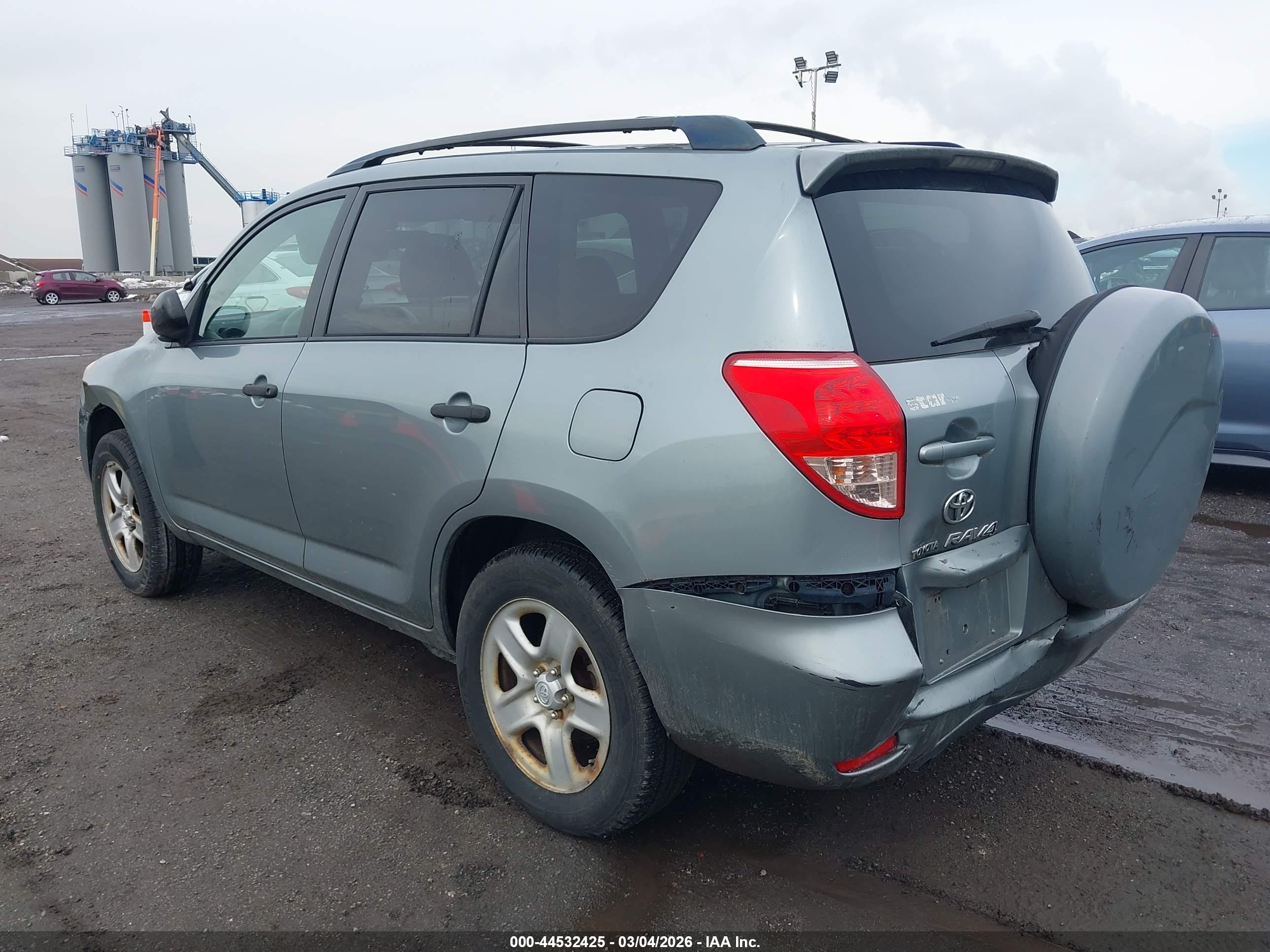 TOYOTA RAV4 image 6