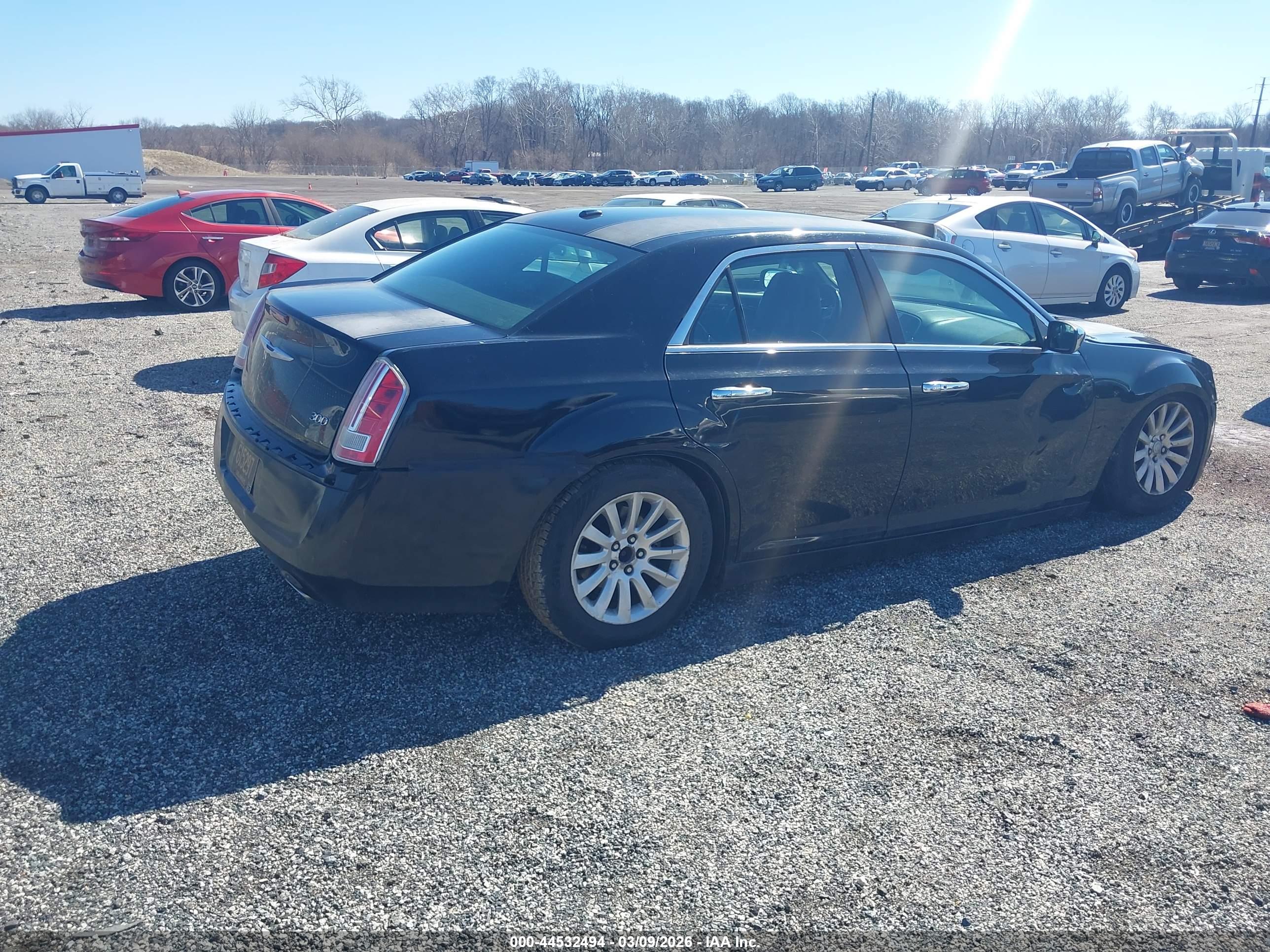 CHRYSLER 300 image 4