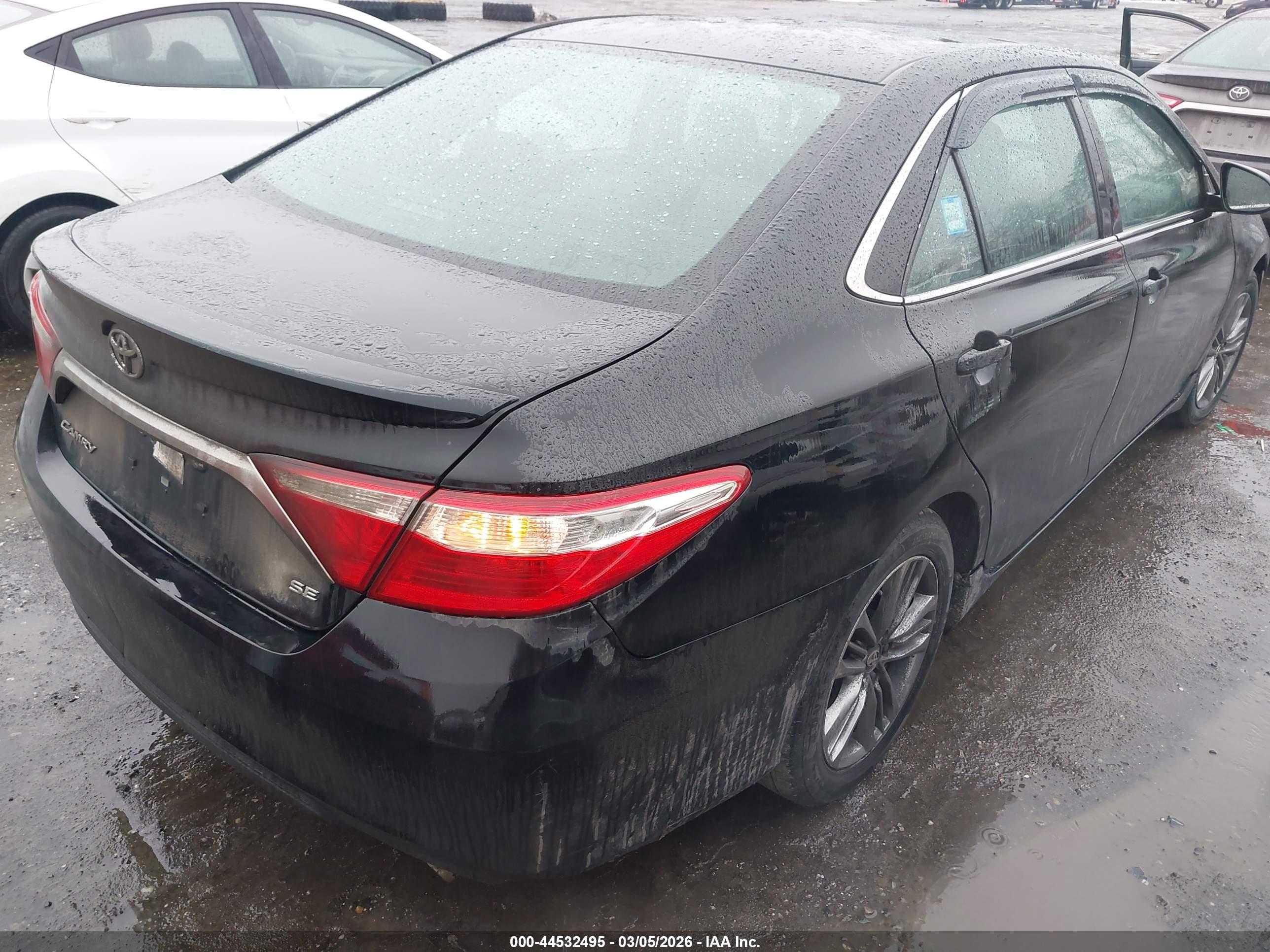 TOYOTA CAMRY image 4