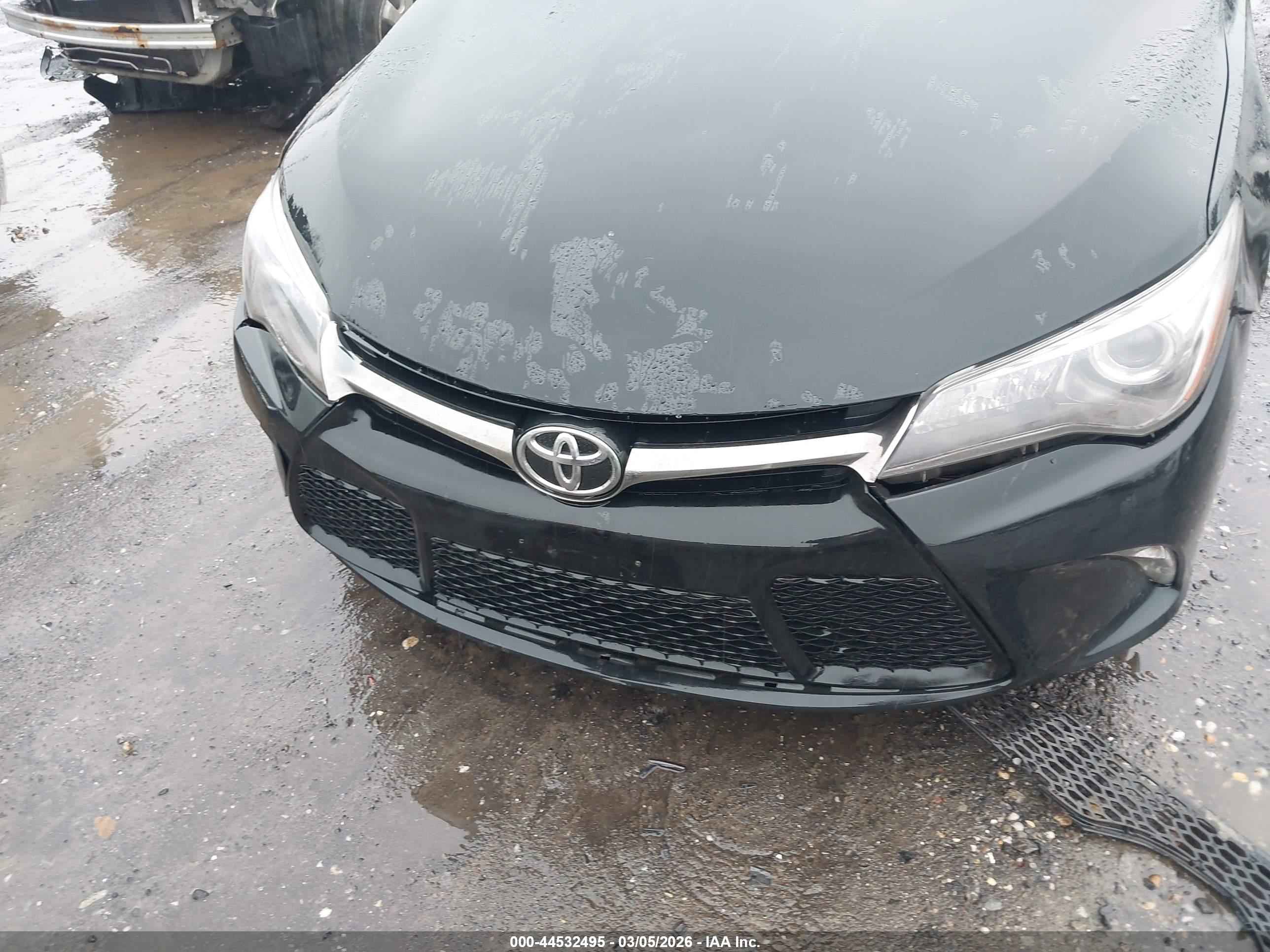 TOYOTA CAMRY image 6