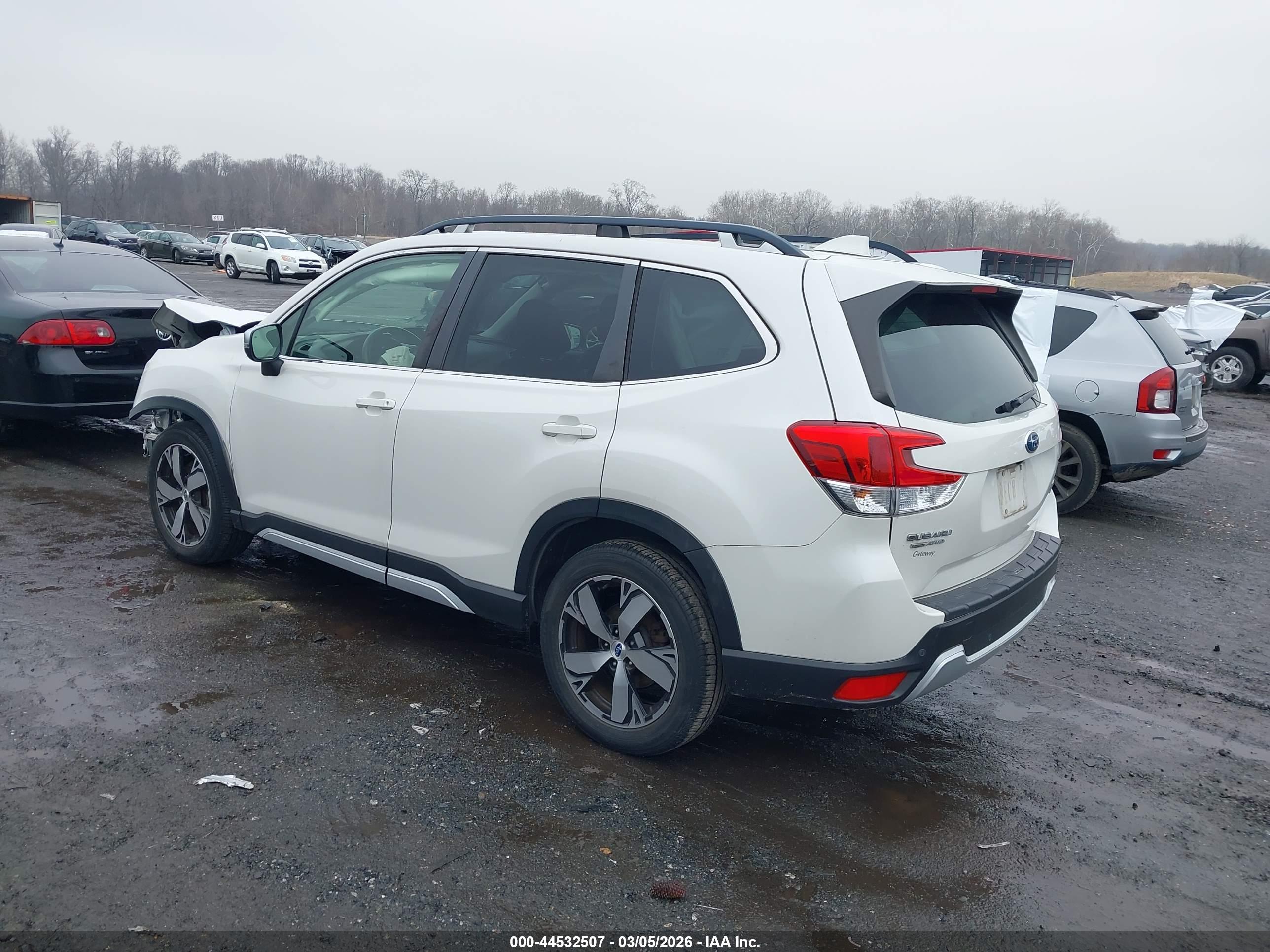SUBARU FORESTER image 3