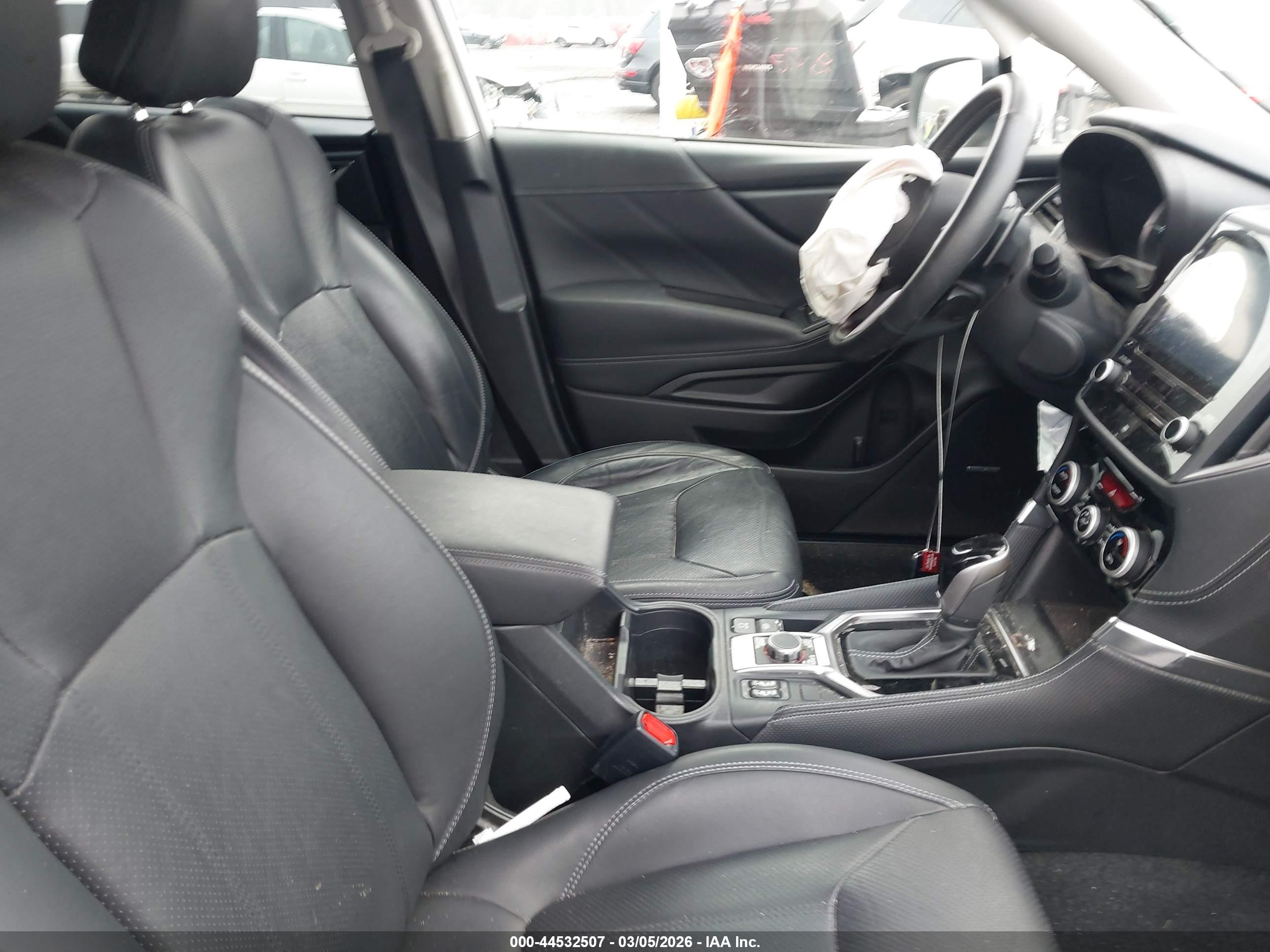 SUBARU FORESTER image 5