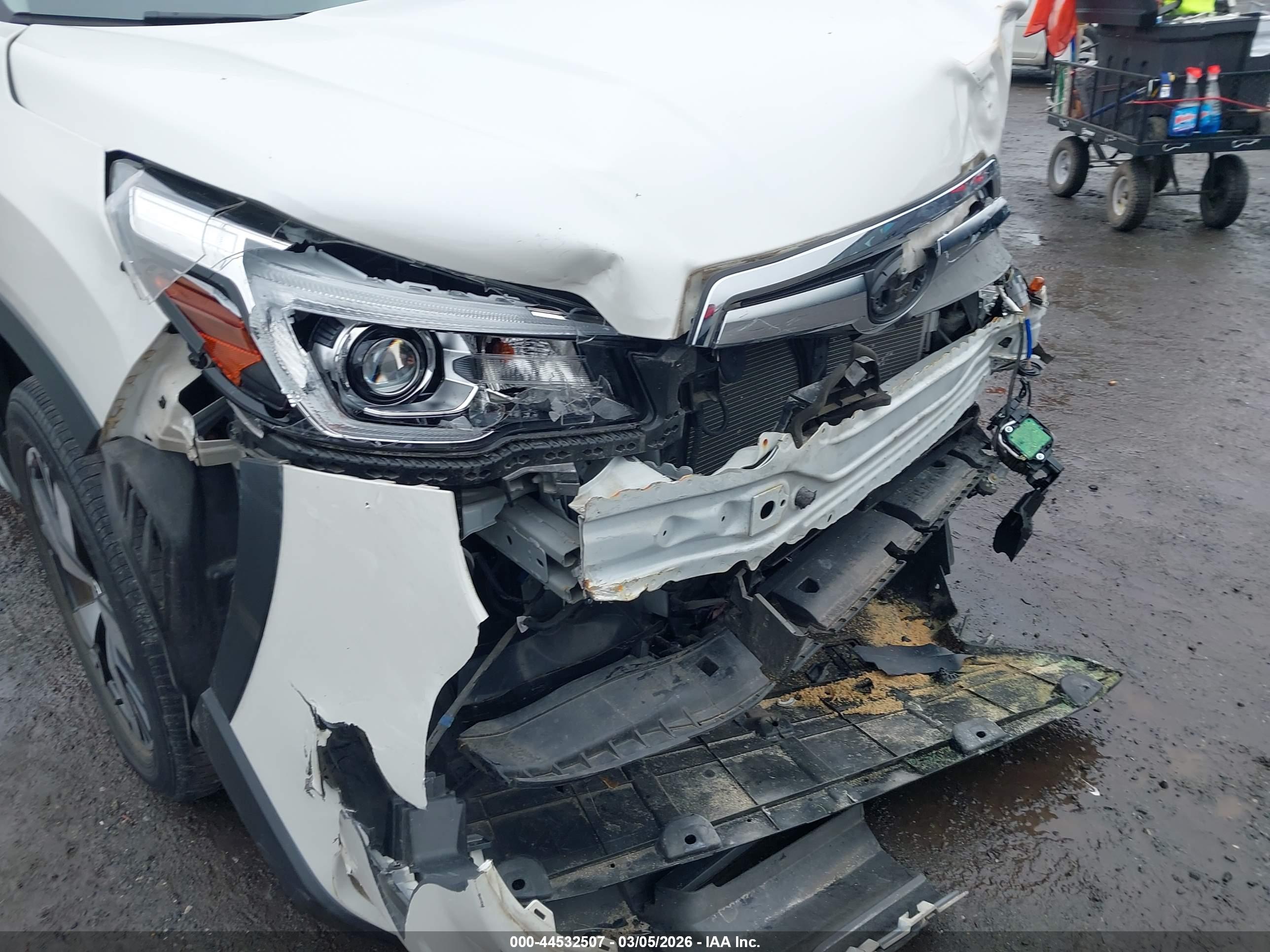 SUBARU FORESTER image 6