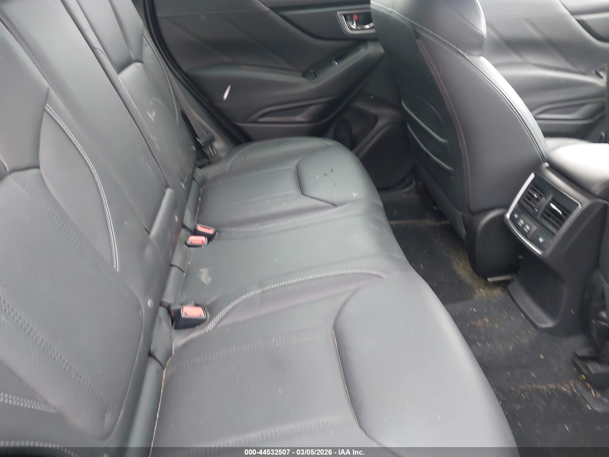 SUBARU FORESTER image 8