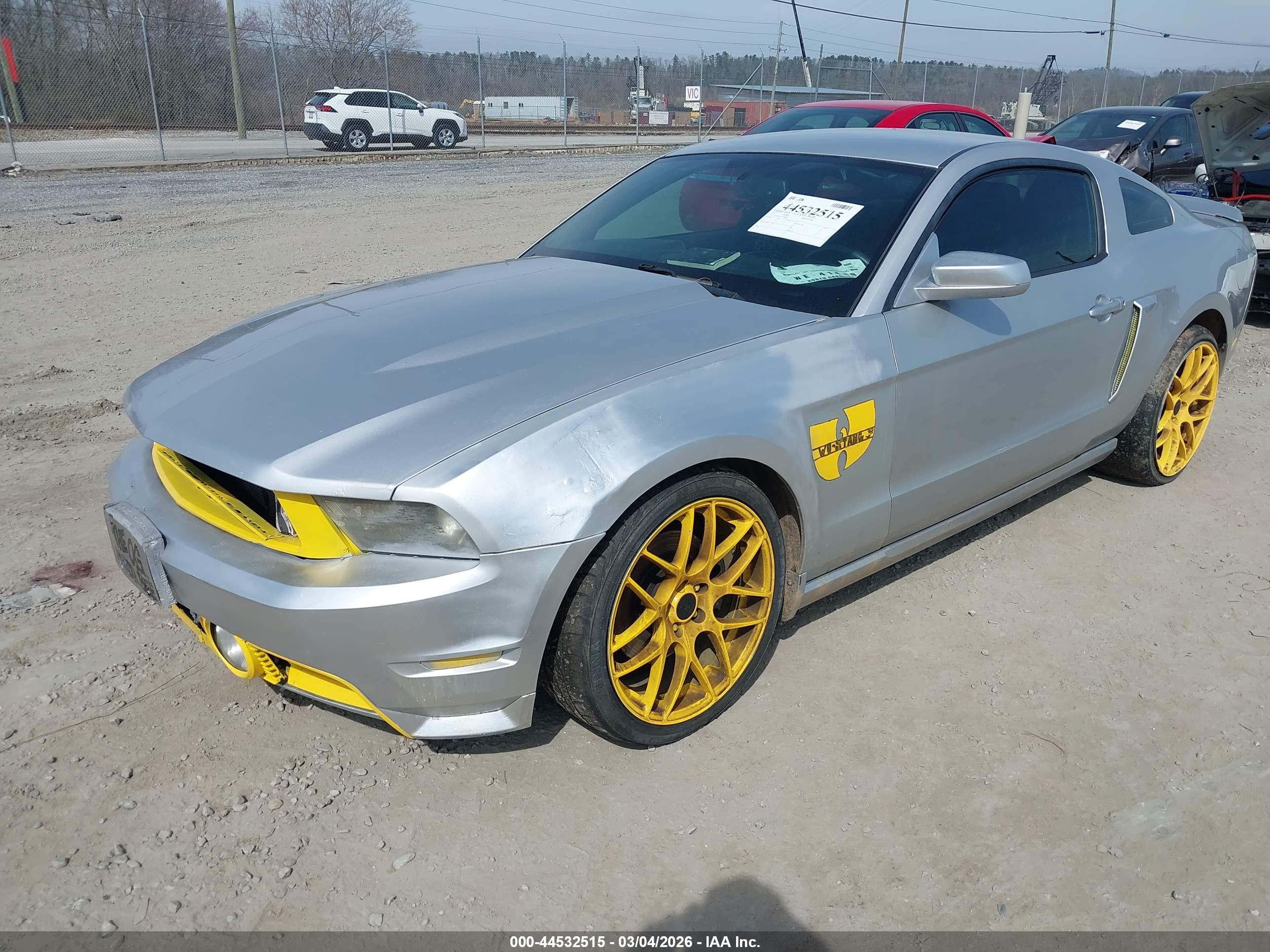 FORD MUSTANG image 6