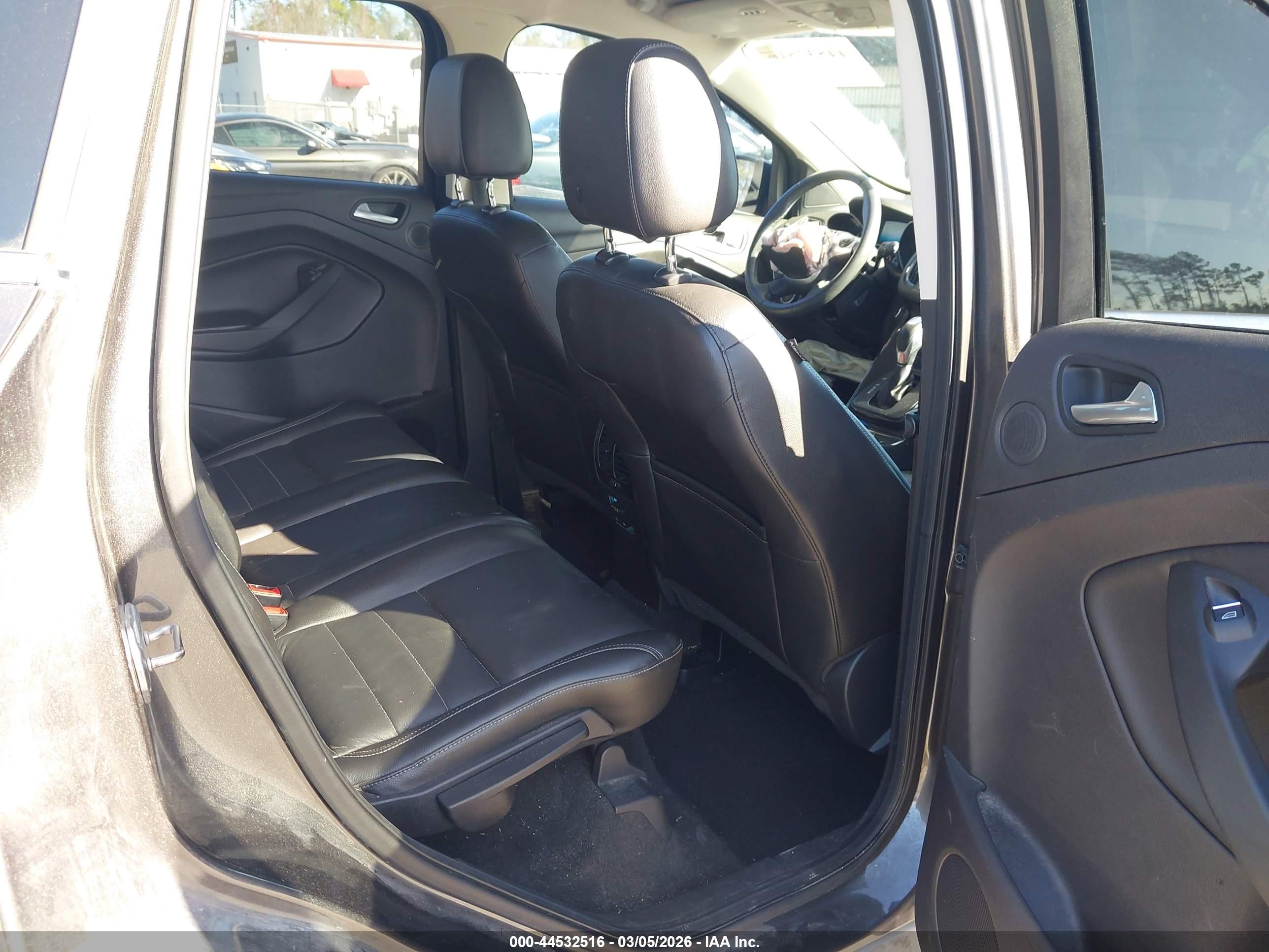 FORD ESCAPE image 8