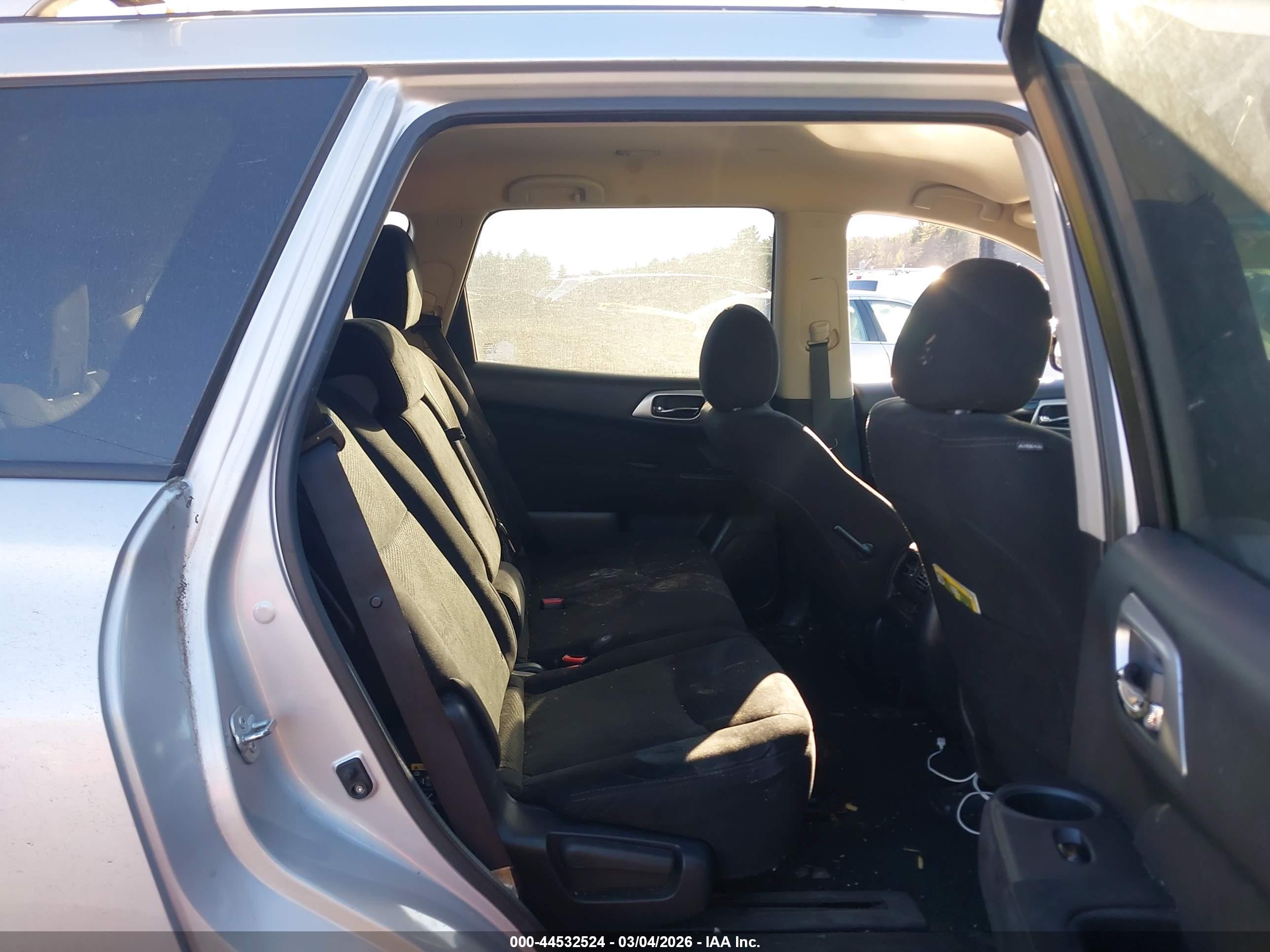 NISSAN PATHFINDER image 8
