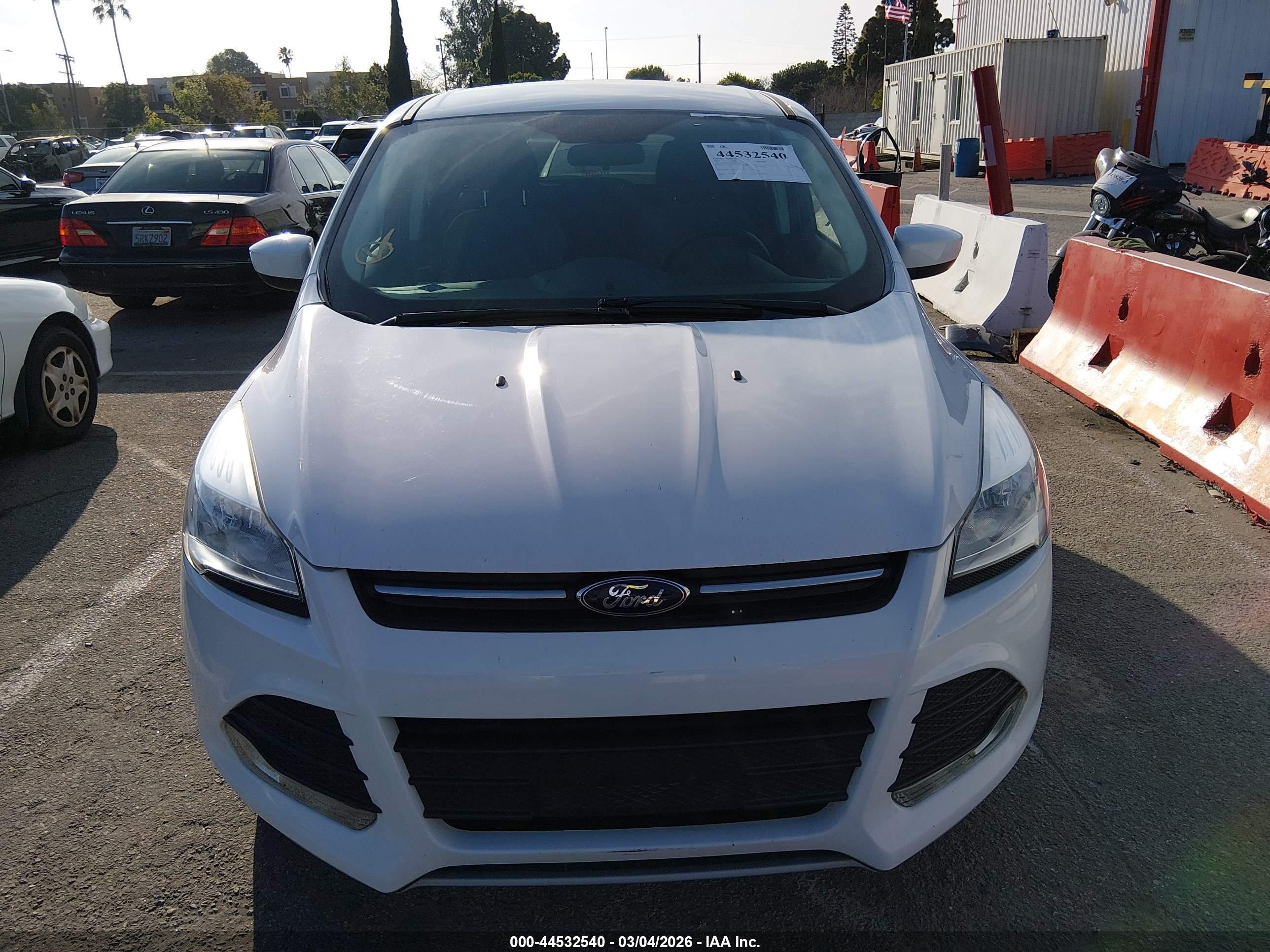 FORD ESCAPE image 6