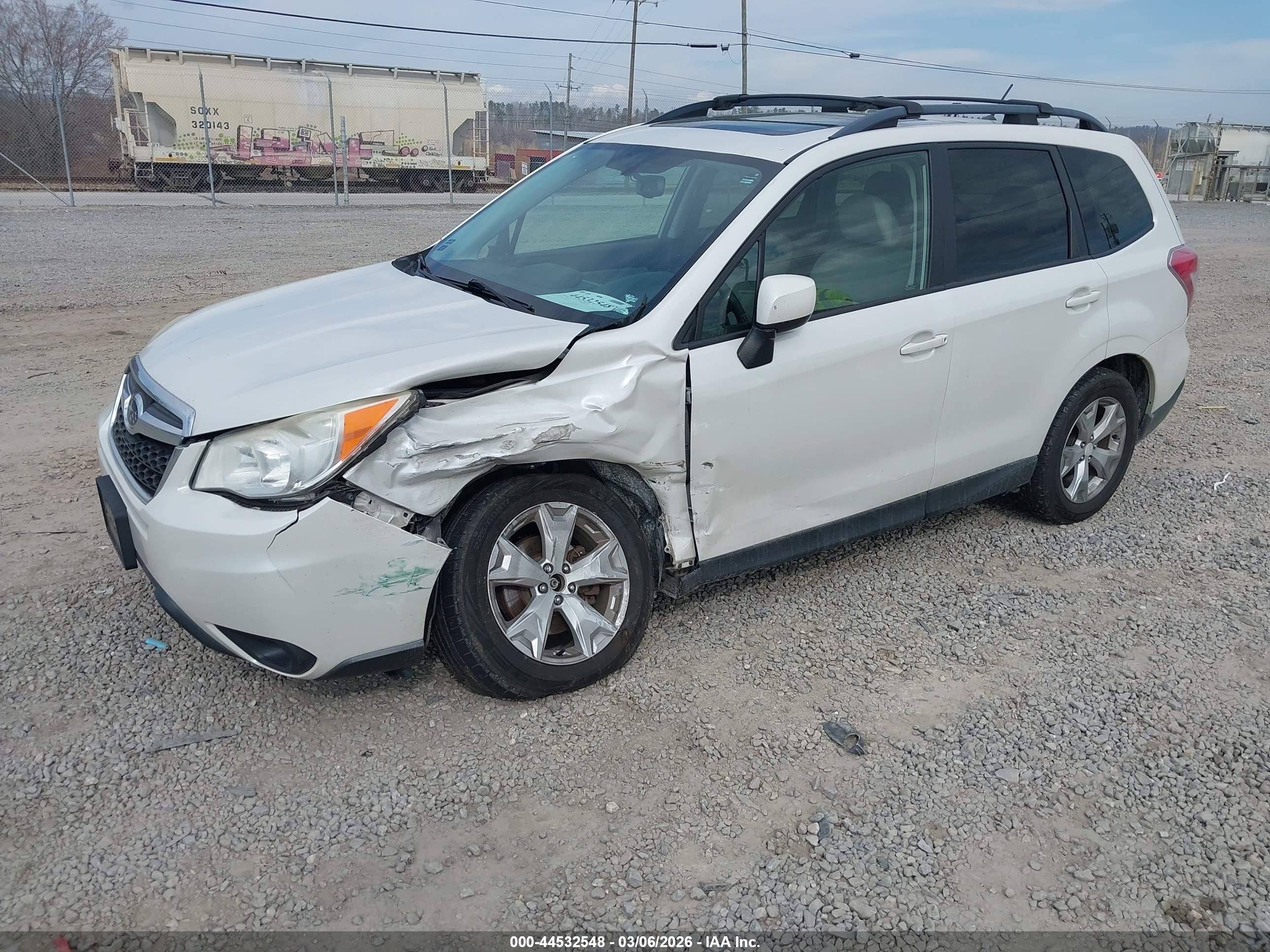SUBARU FORESTER image 2