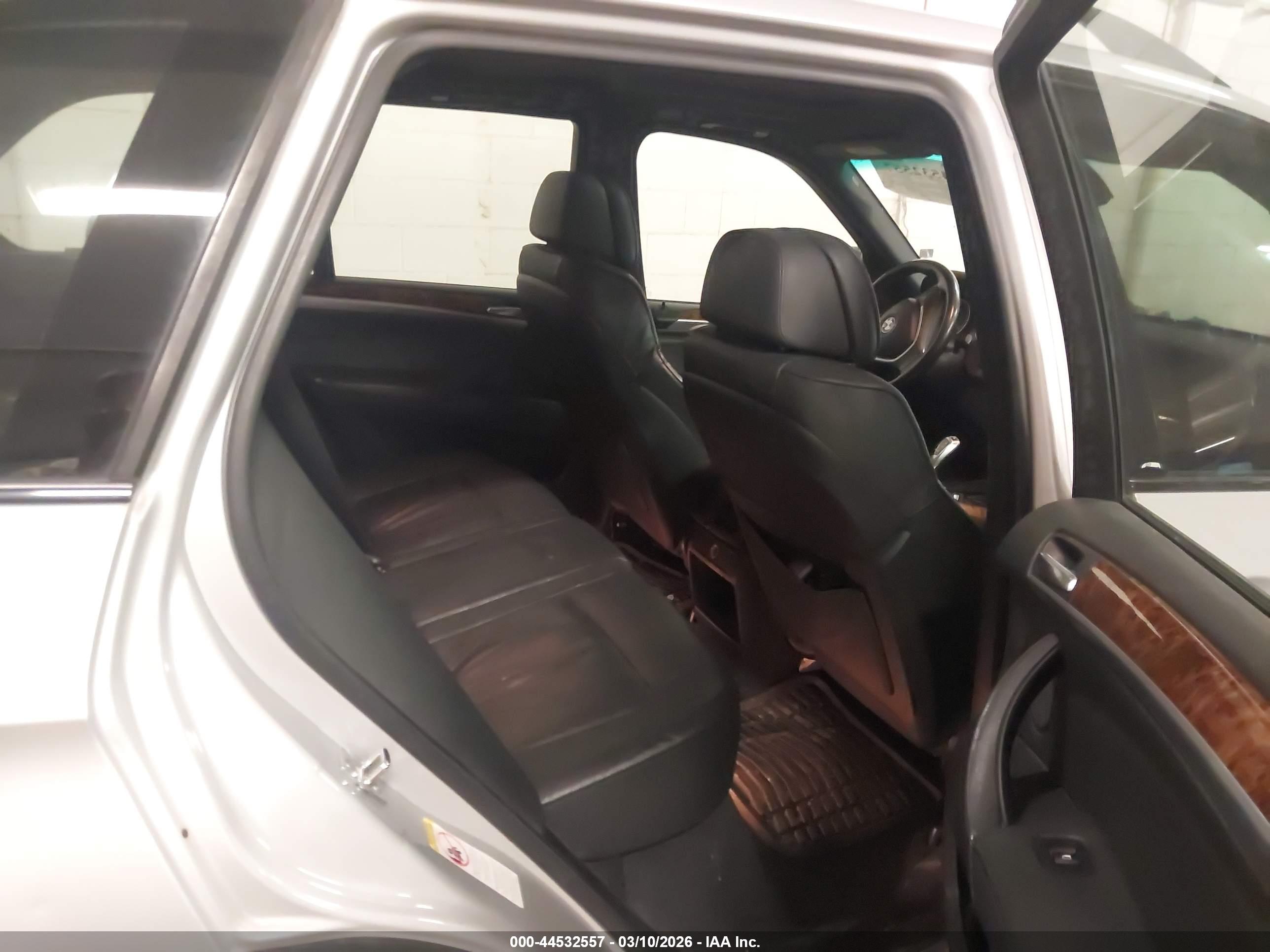BMW X5 image 8