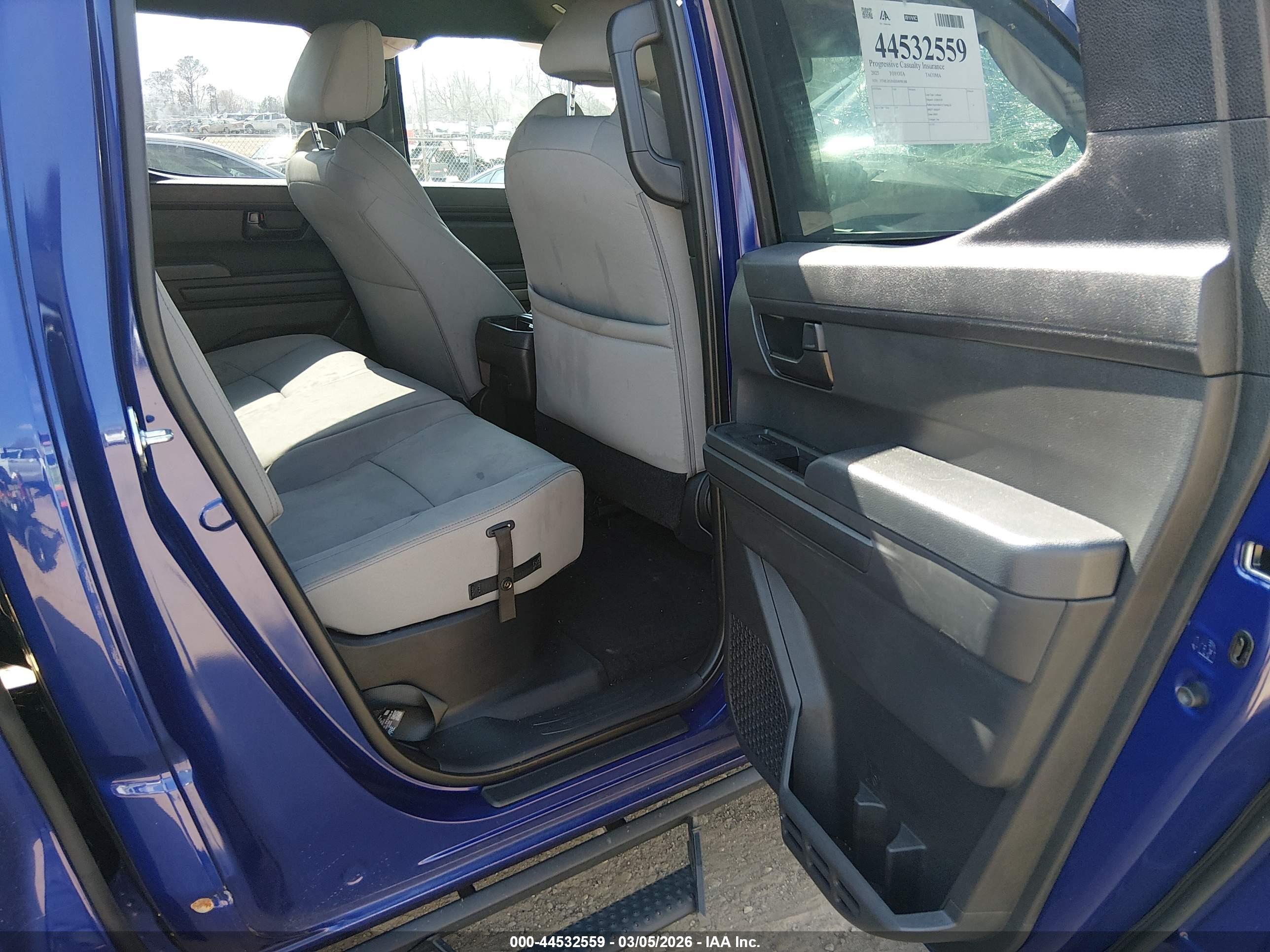 TOYOTA TACOMA image 8