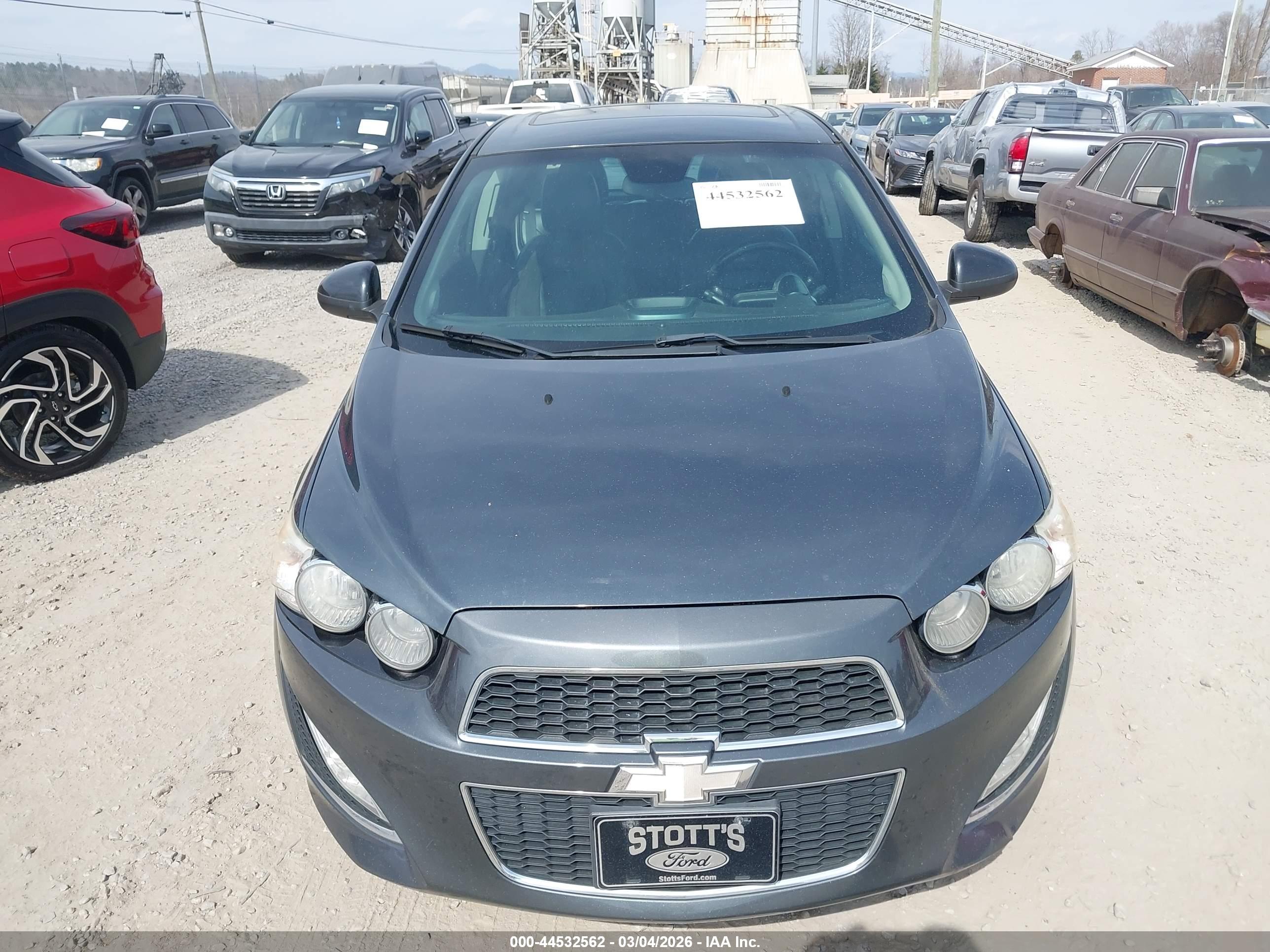 CHEVROLET SONIC image 6