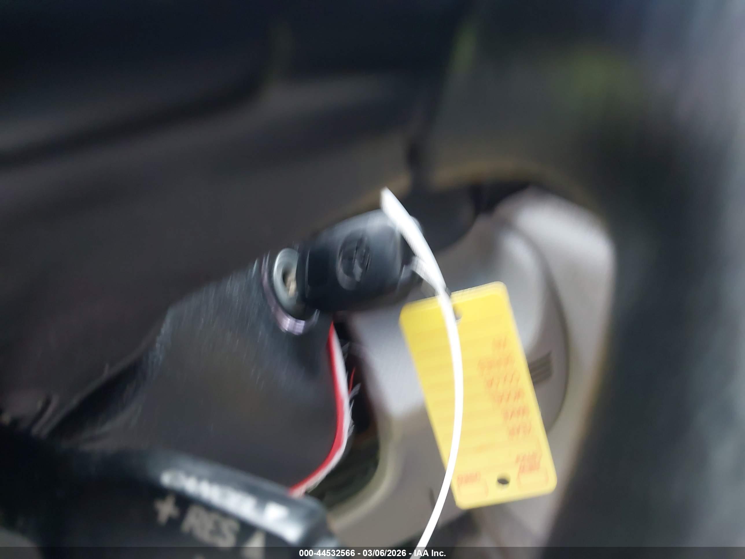TOYOTA CAMRY image 11