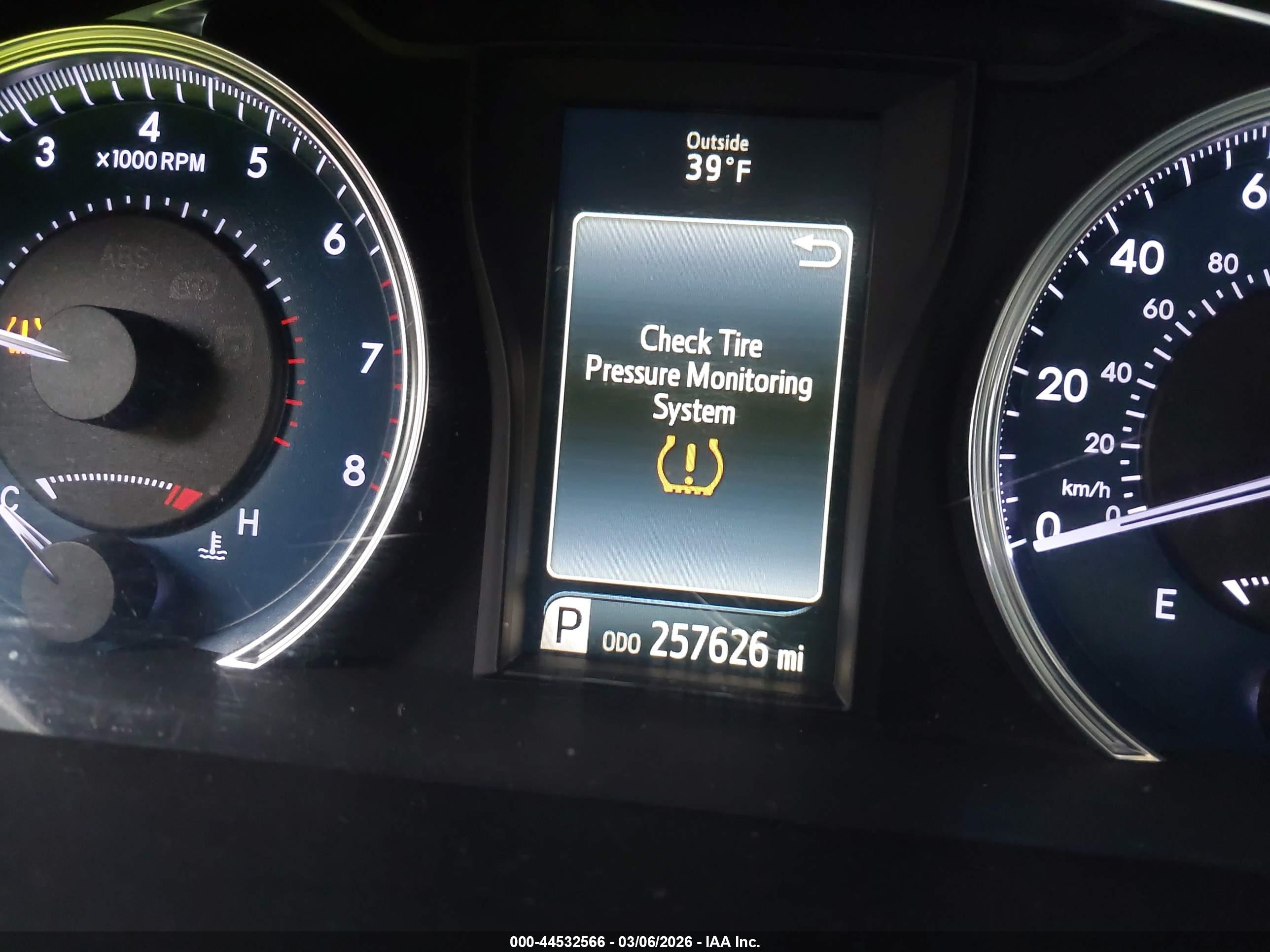 TOYOTA CAMRY image 7