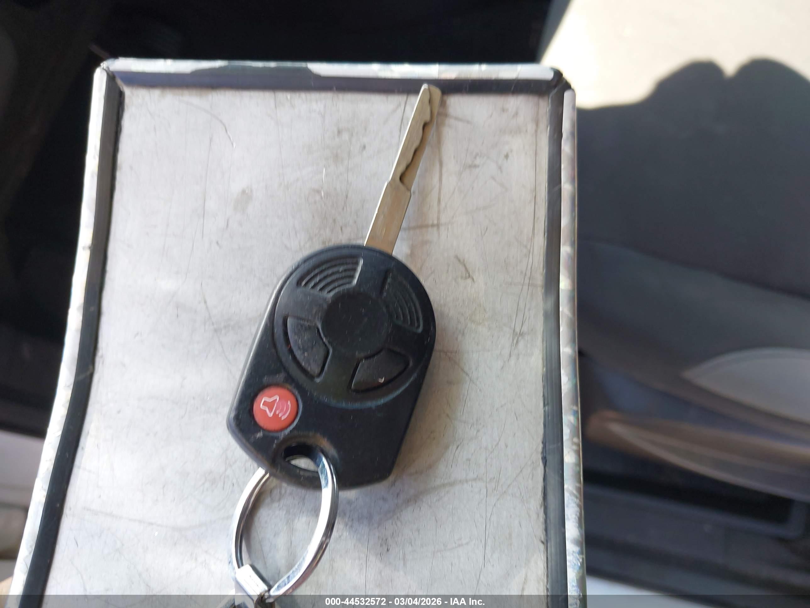 FORD ESCAPE image 11
