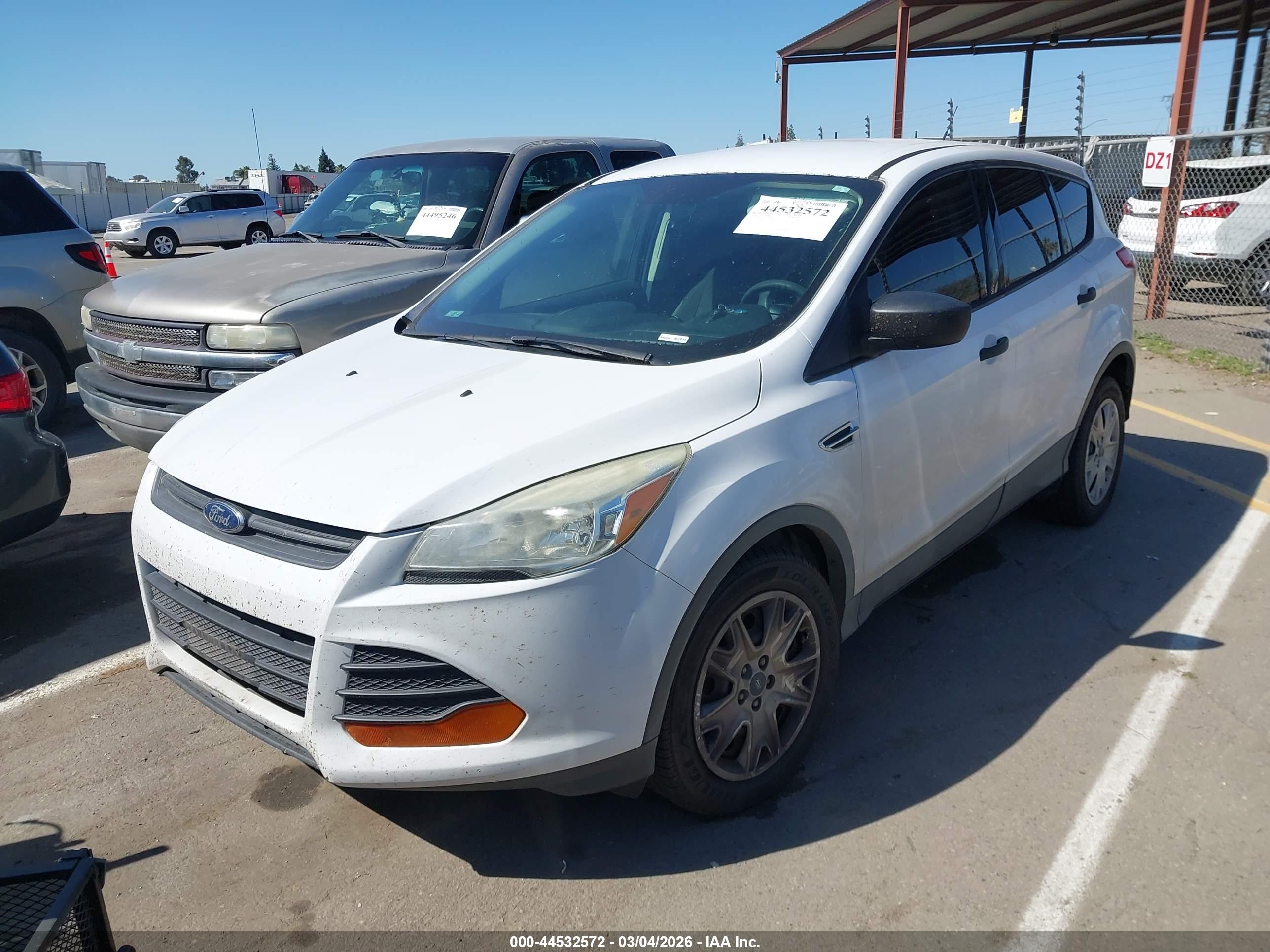 FORD ESCAPE image 2
