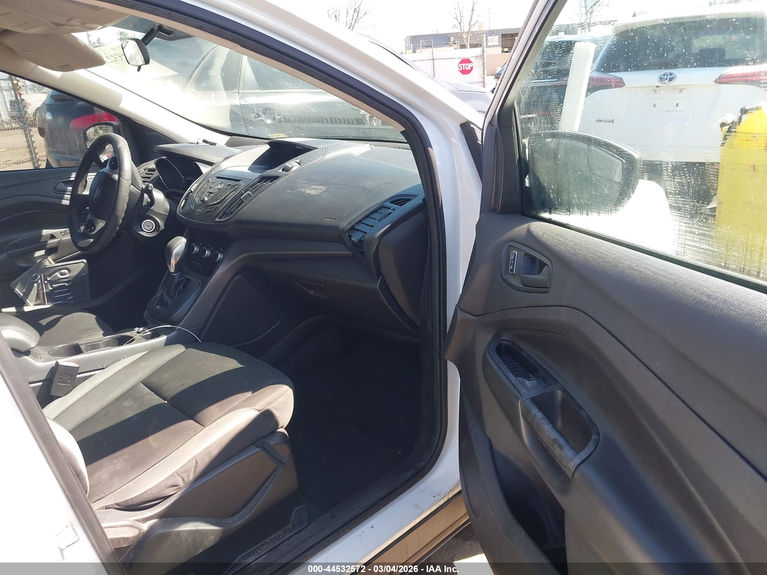FORD ESCAPE image 5