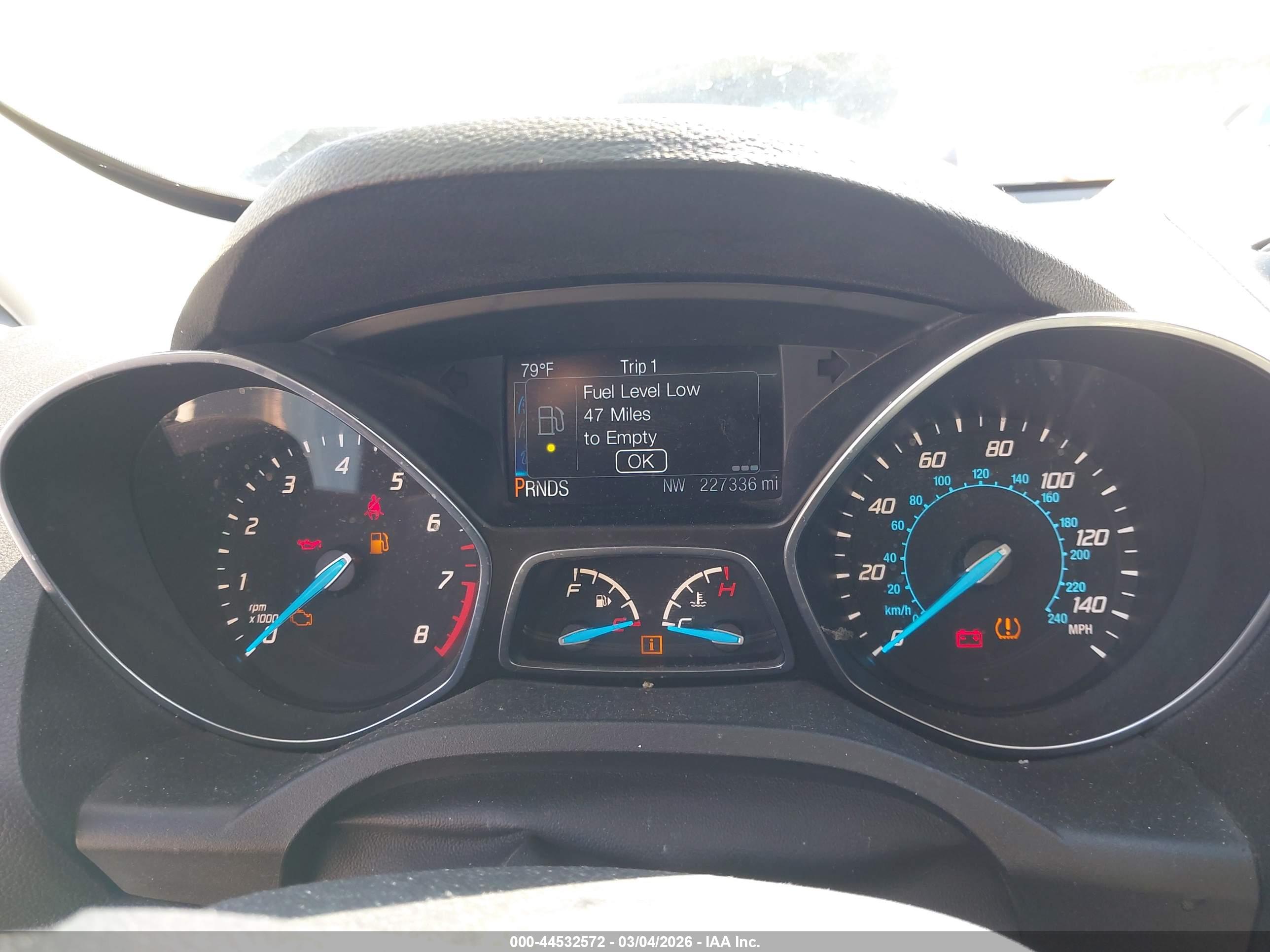 FORD ESCAPE image 7