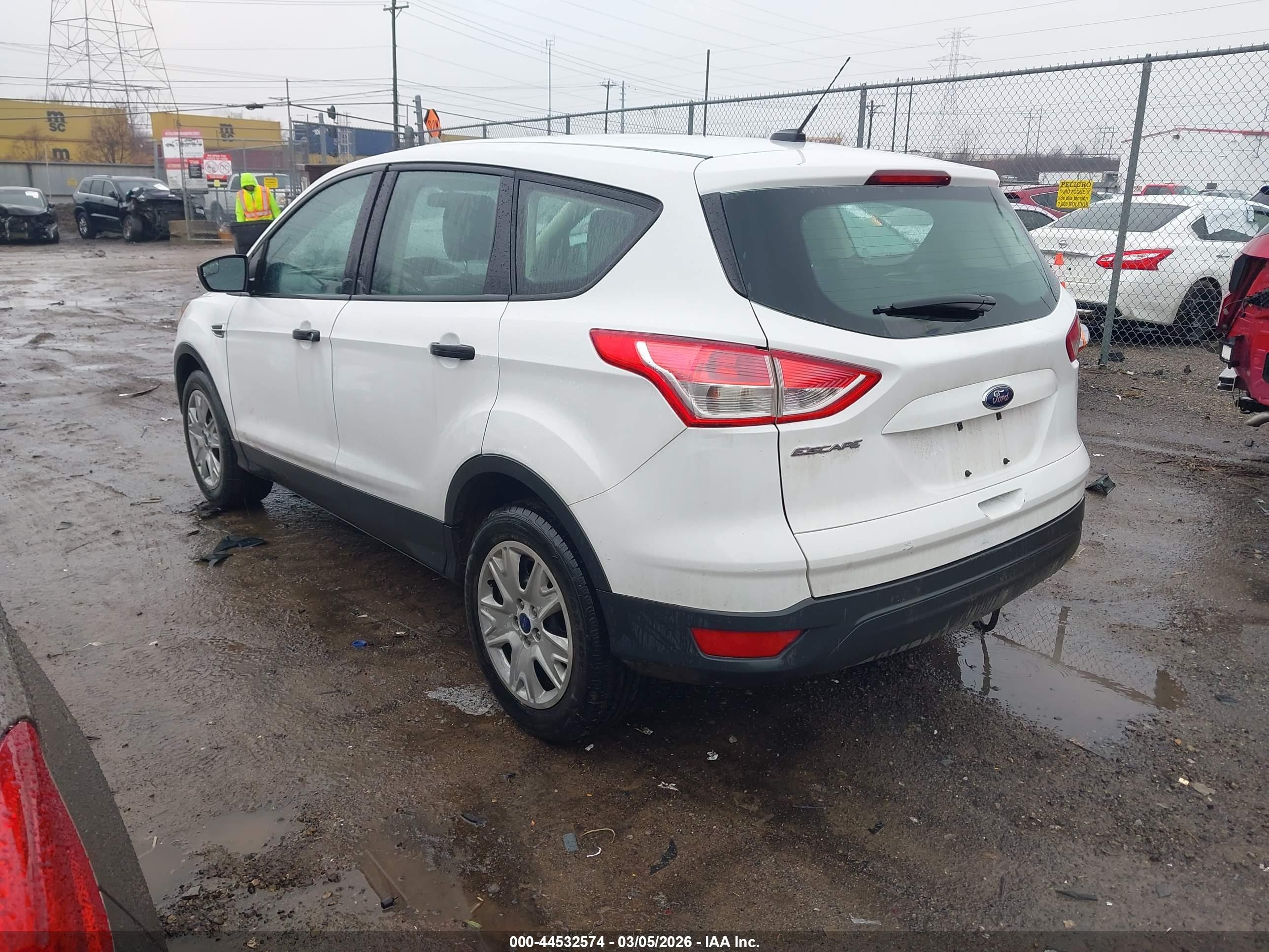 FORD ESCAPE image 3