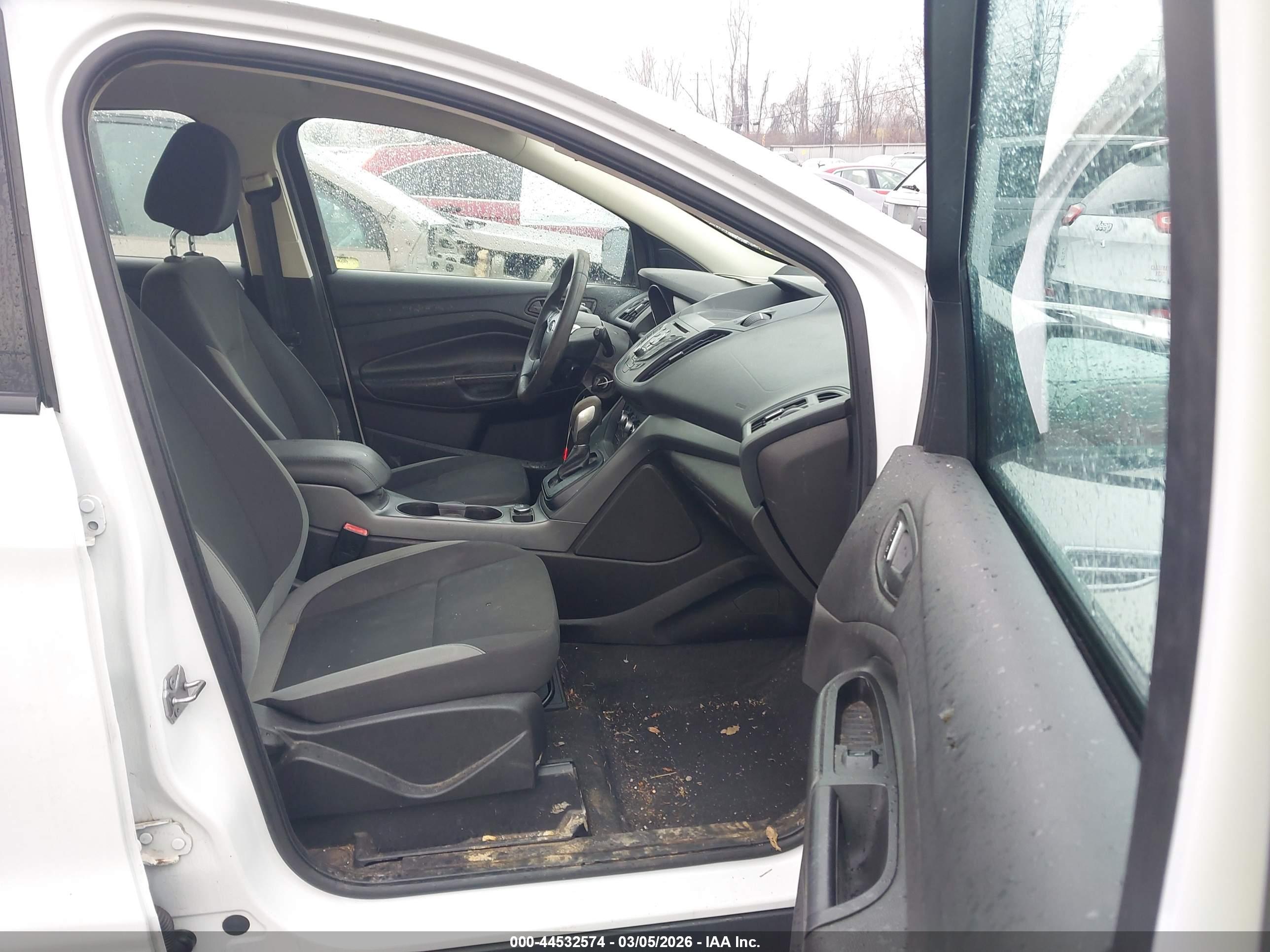 FORD ESCAPE image 5