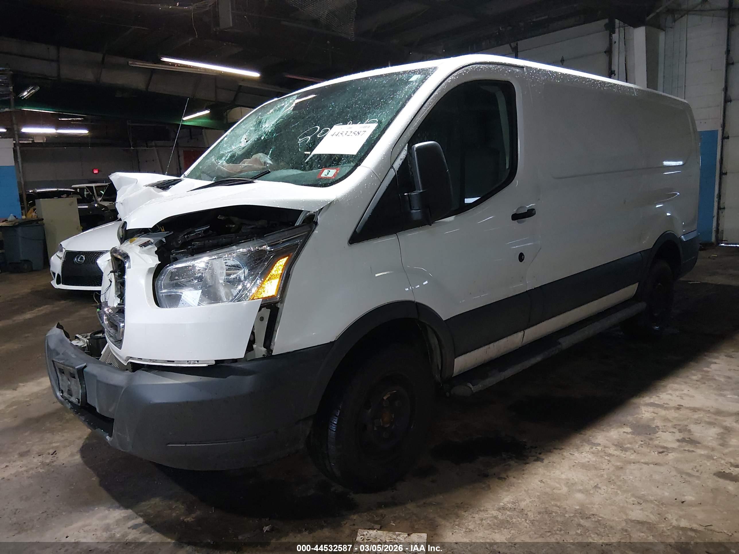 FORD TRANSIT-250 image 2