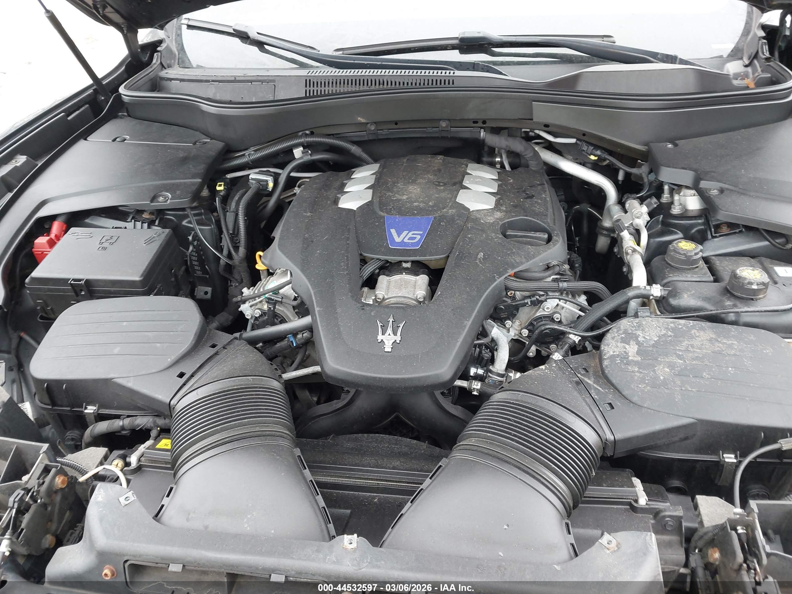 MASERATI LEVANTE image 10