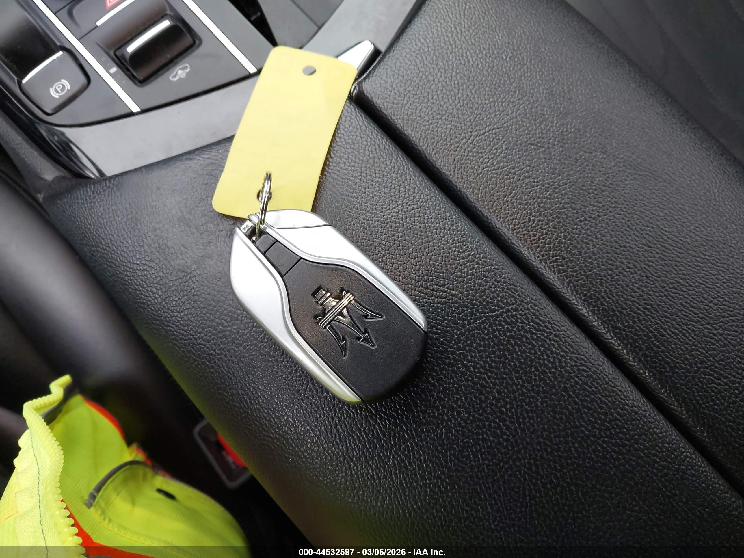 MASERATI LEVANTE image 11