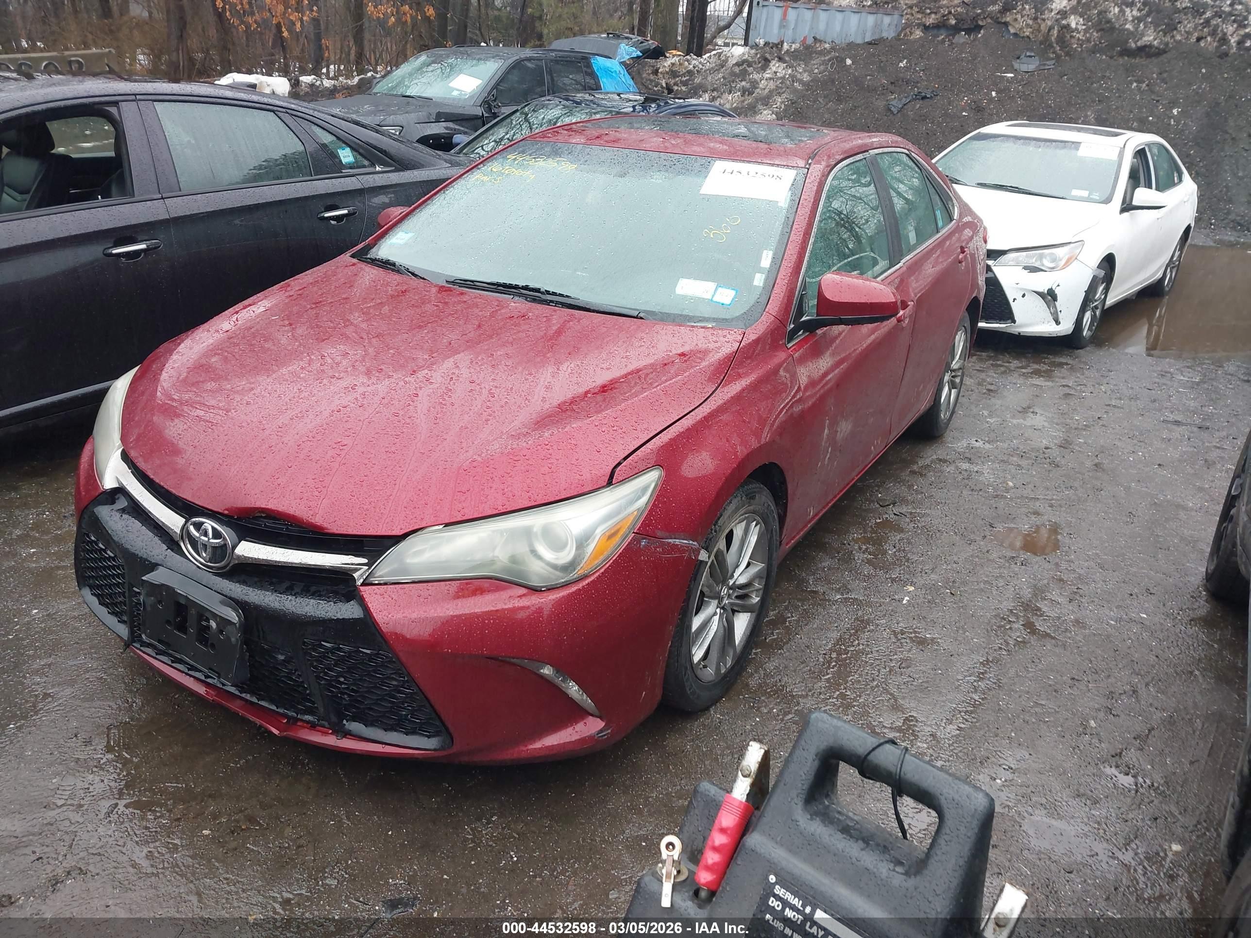 TOYOTA CAMRY image 2