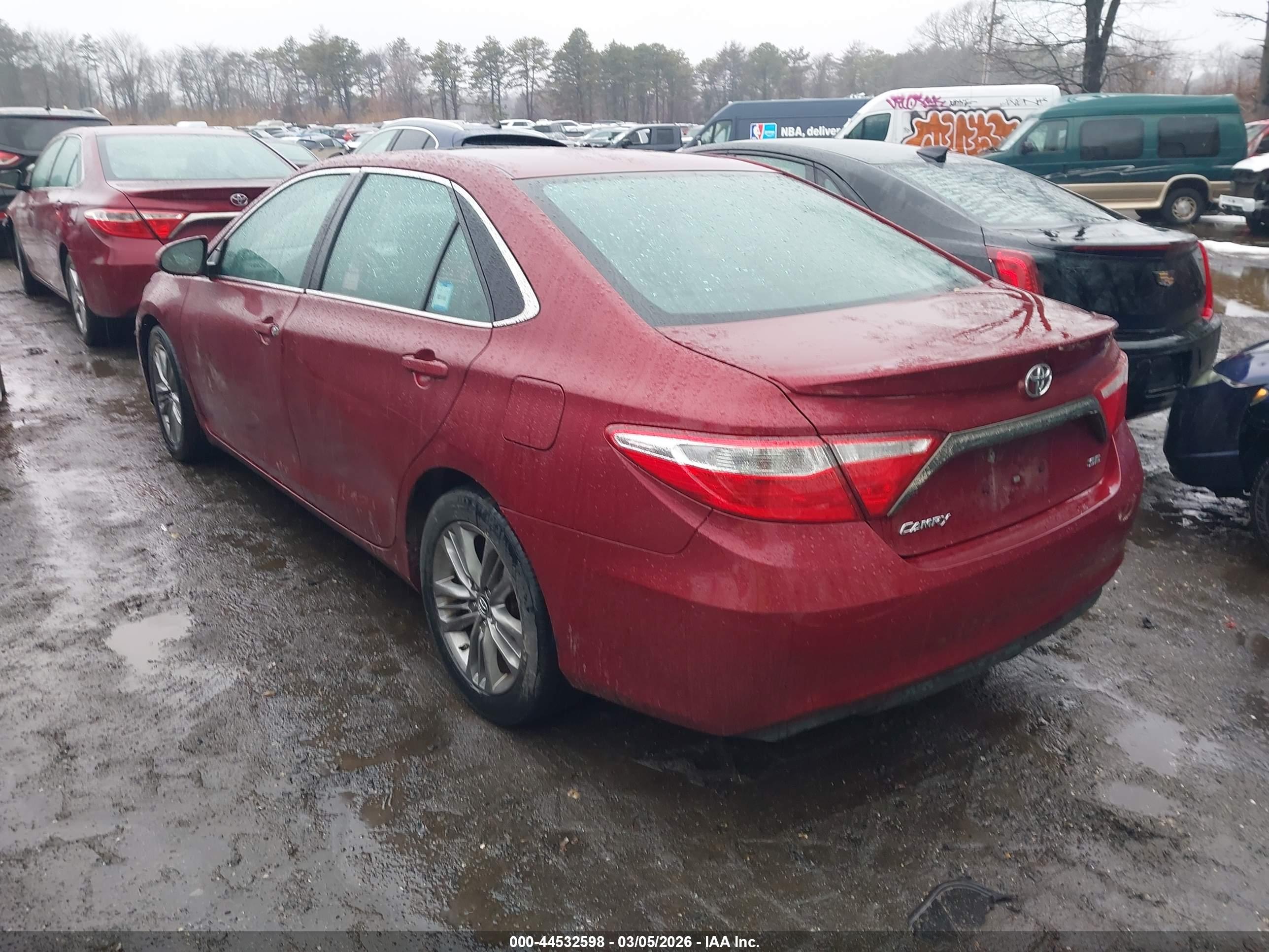 TOYOTA CAMRY image 3