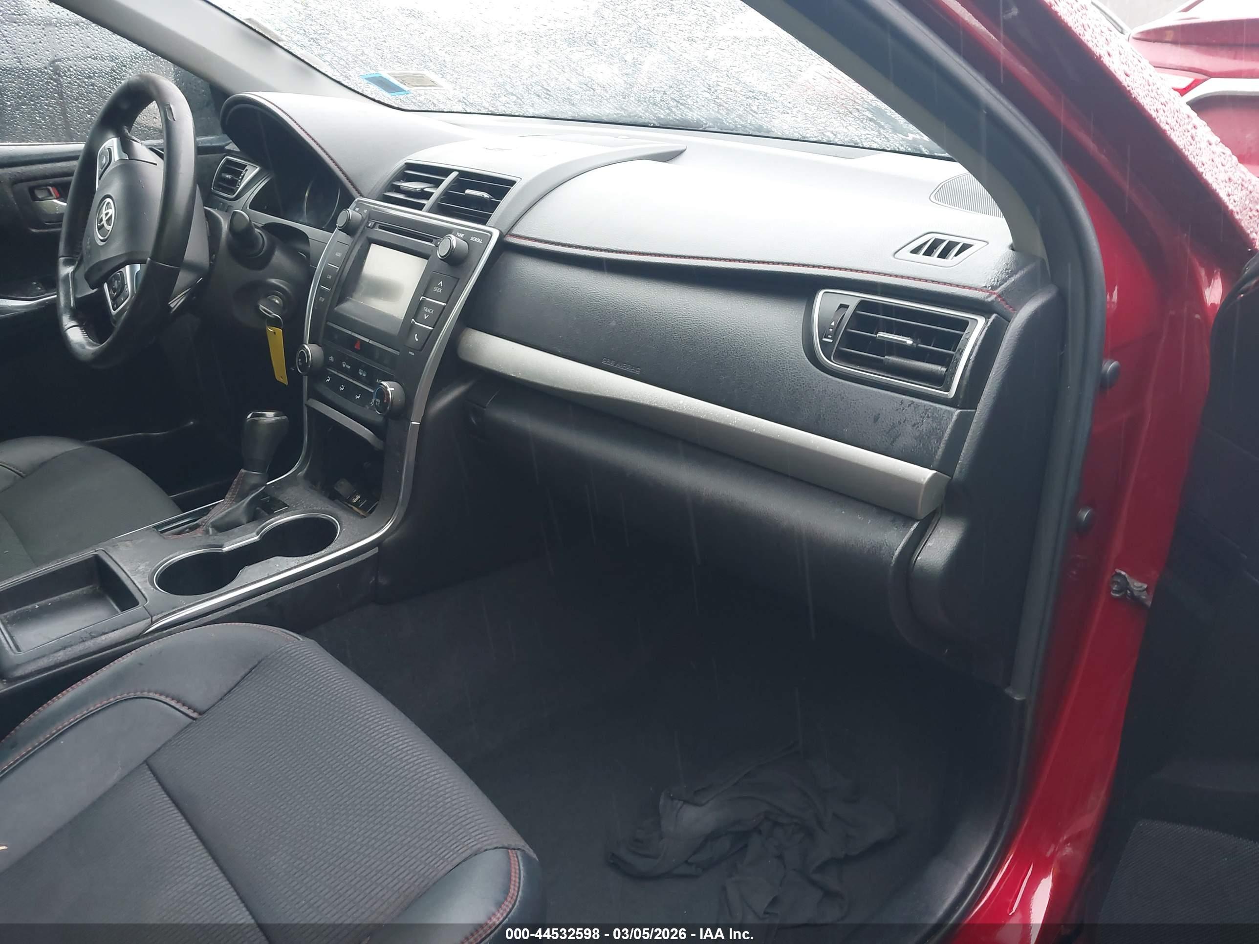 TOYOTA CAMRY image 5