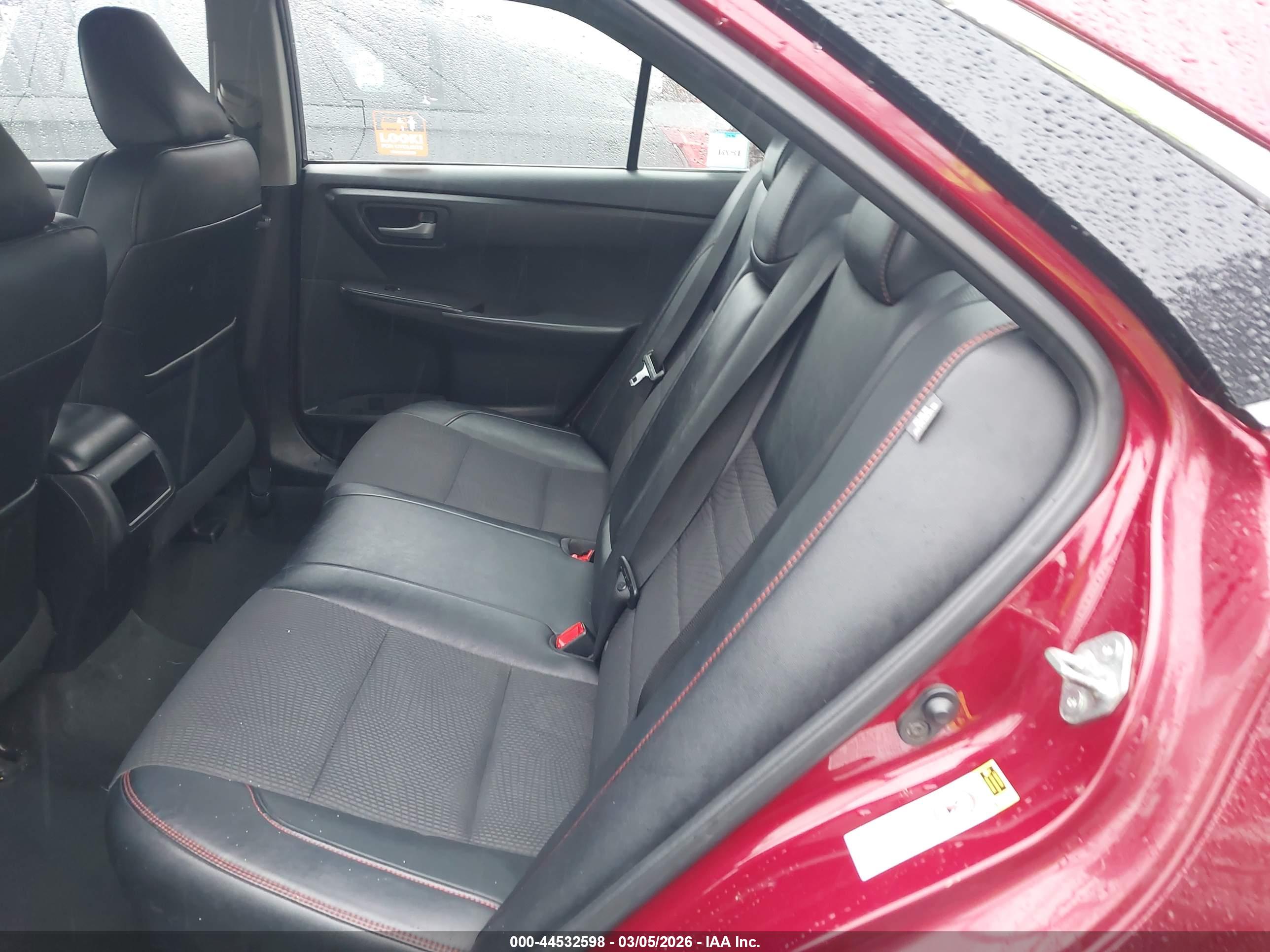 TOYOTA CAMRY image 8