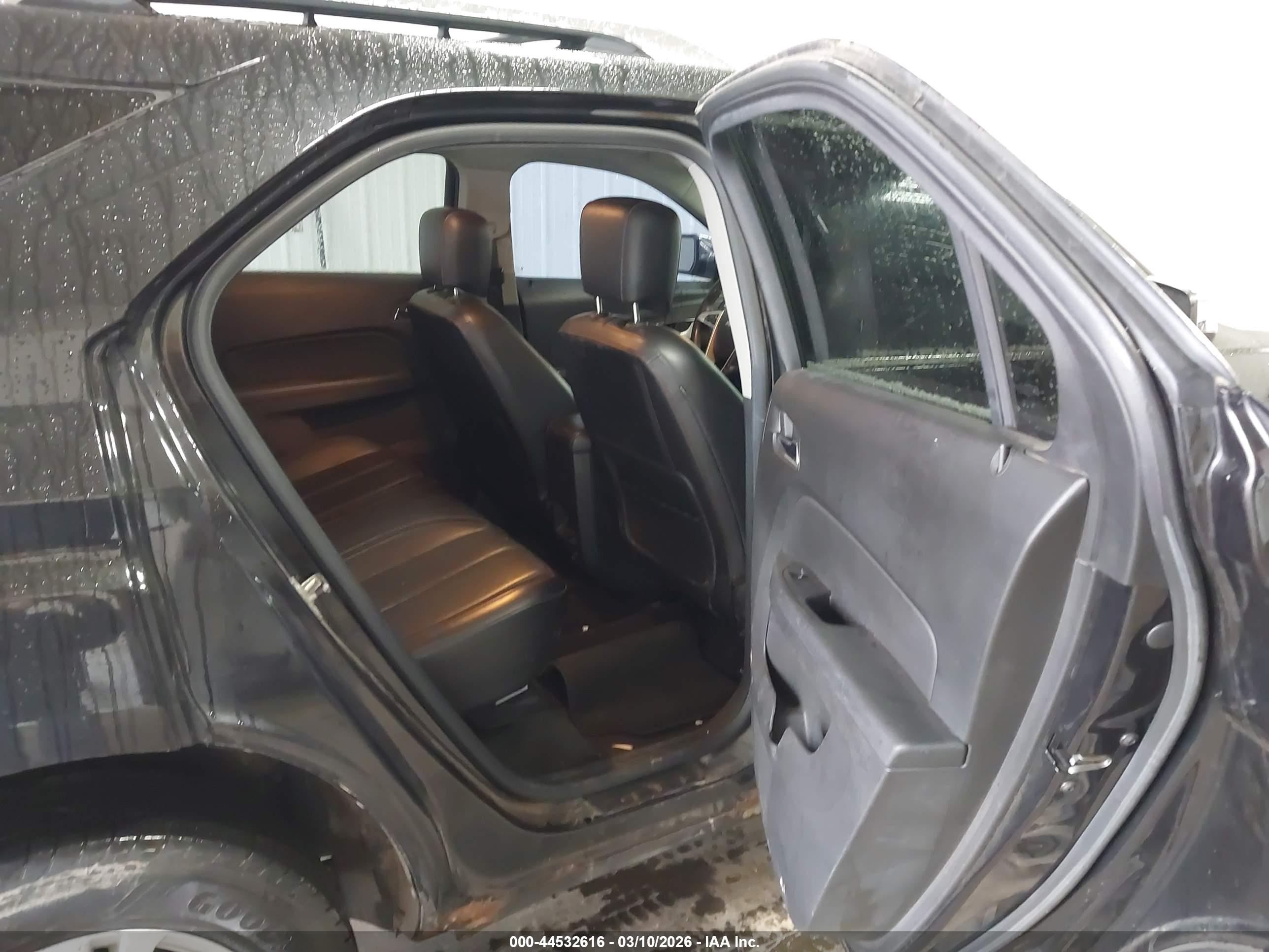 CHEVROLET EQUINOX image 8