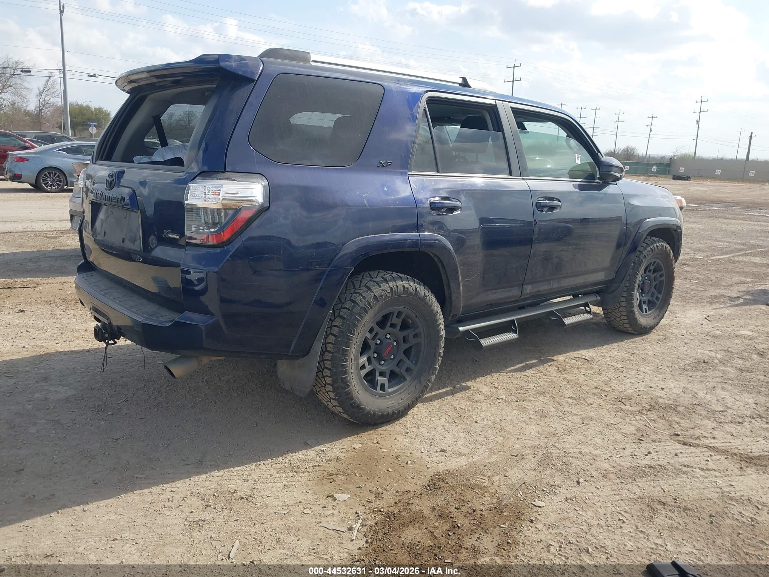 TOYOTA 4RUNNER image 4