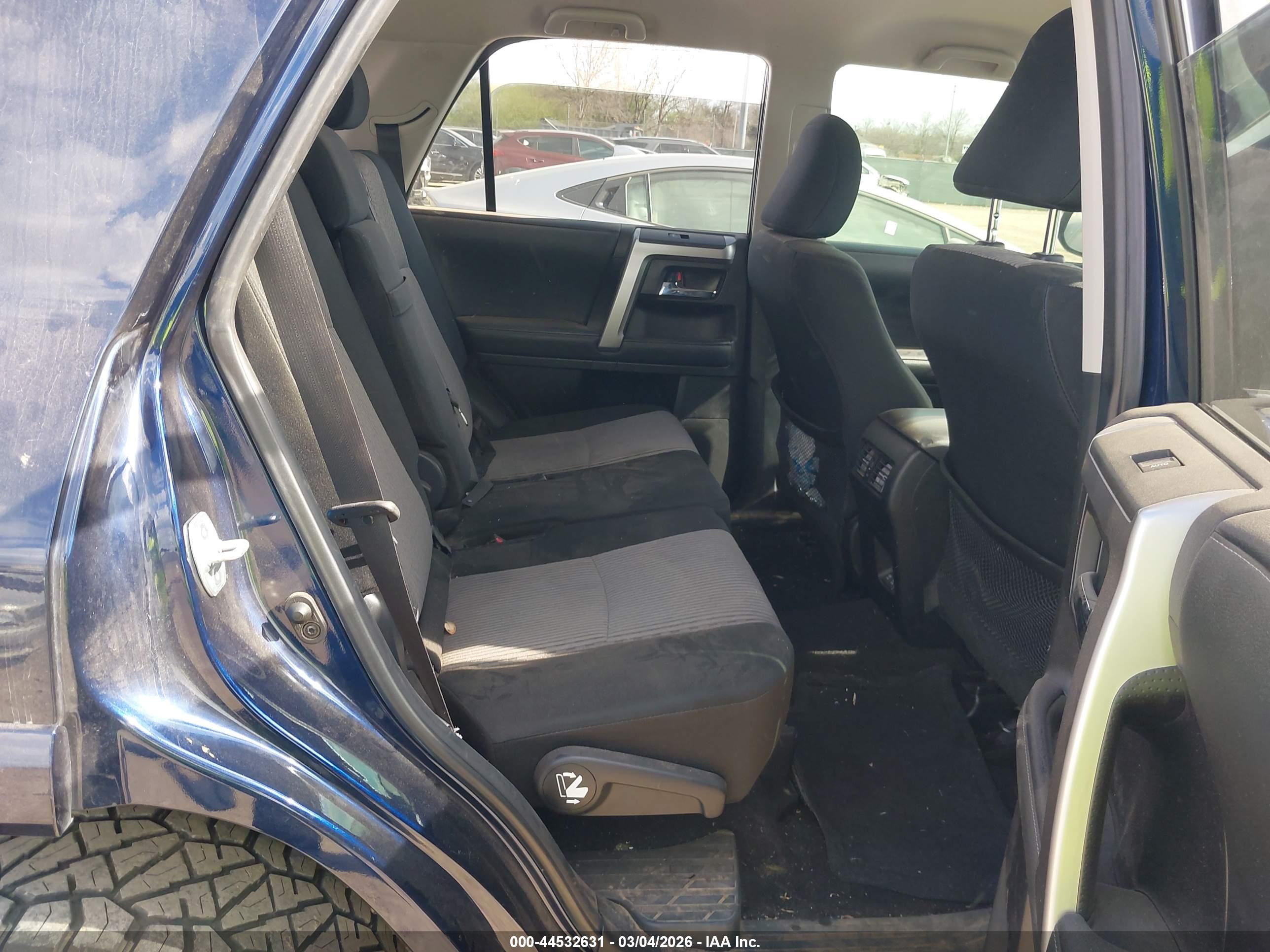 TOYOTA 4RUNNER image 8