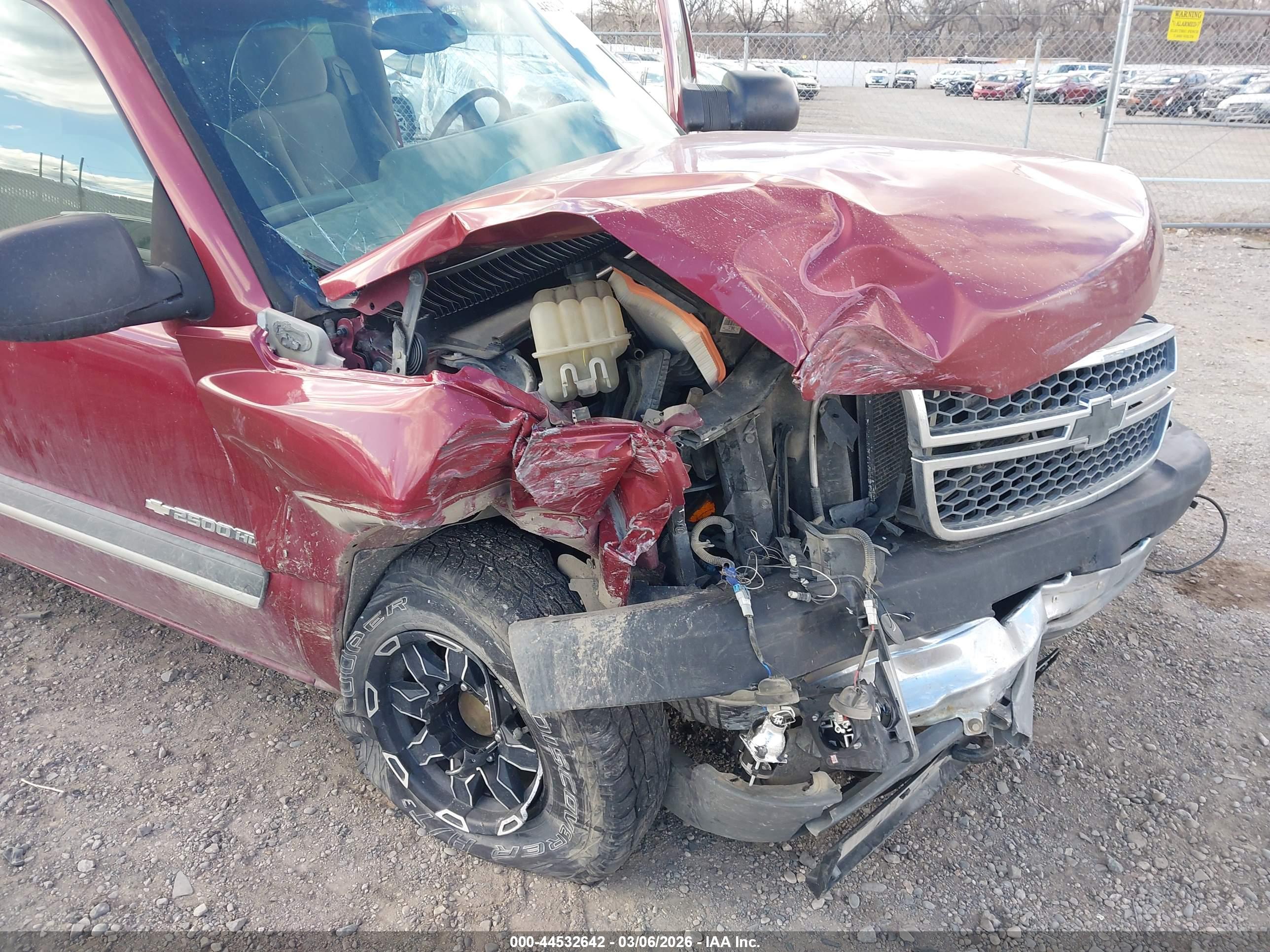 CHEVROLET SILVERADO image 6